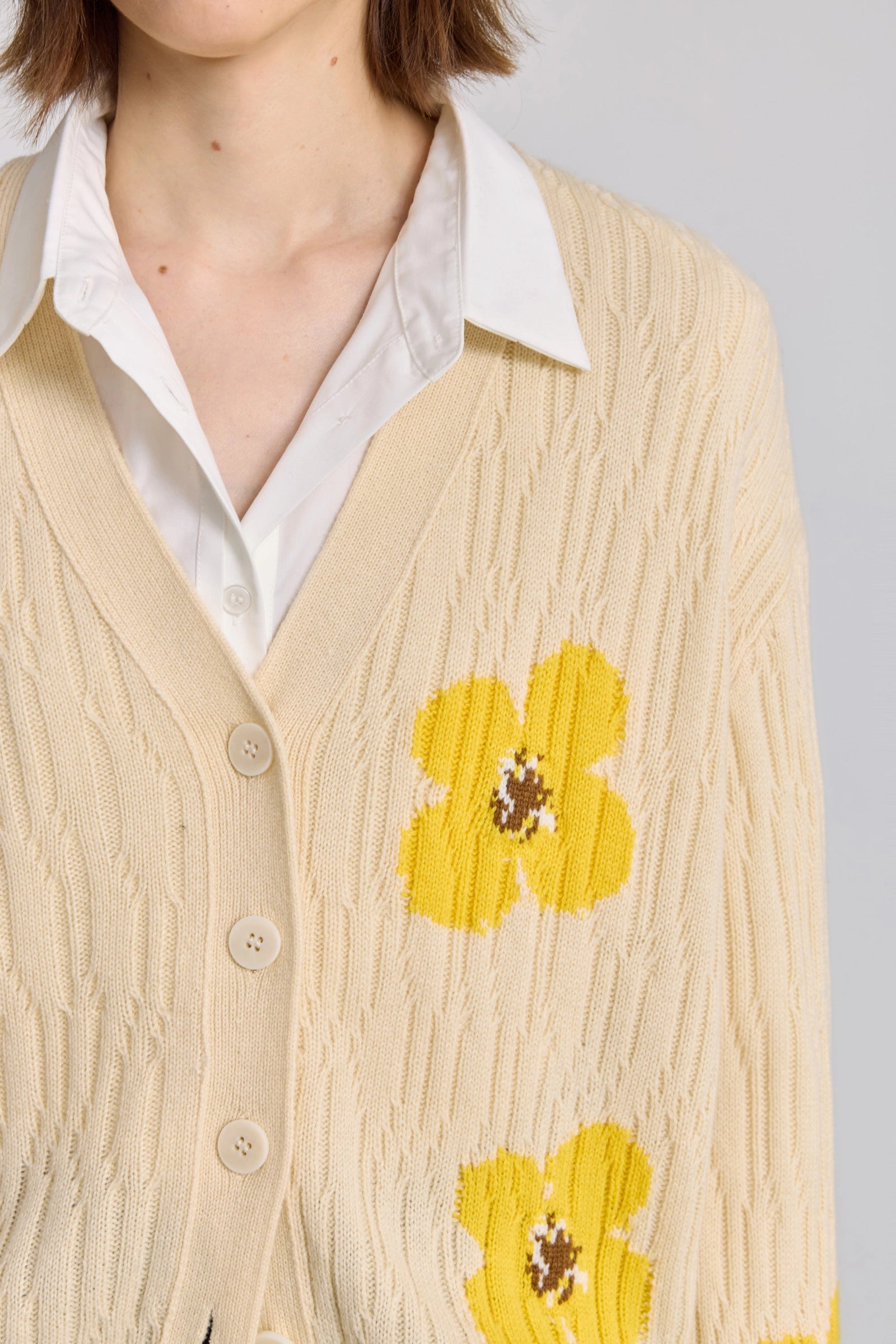 #color_Off White