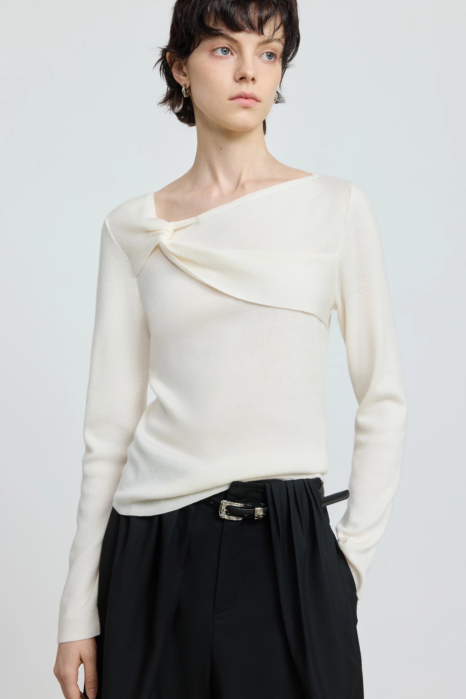 #color_Off White