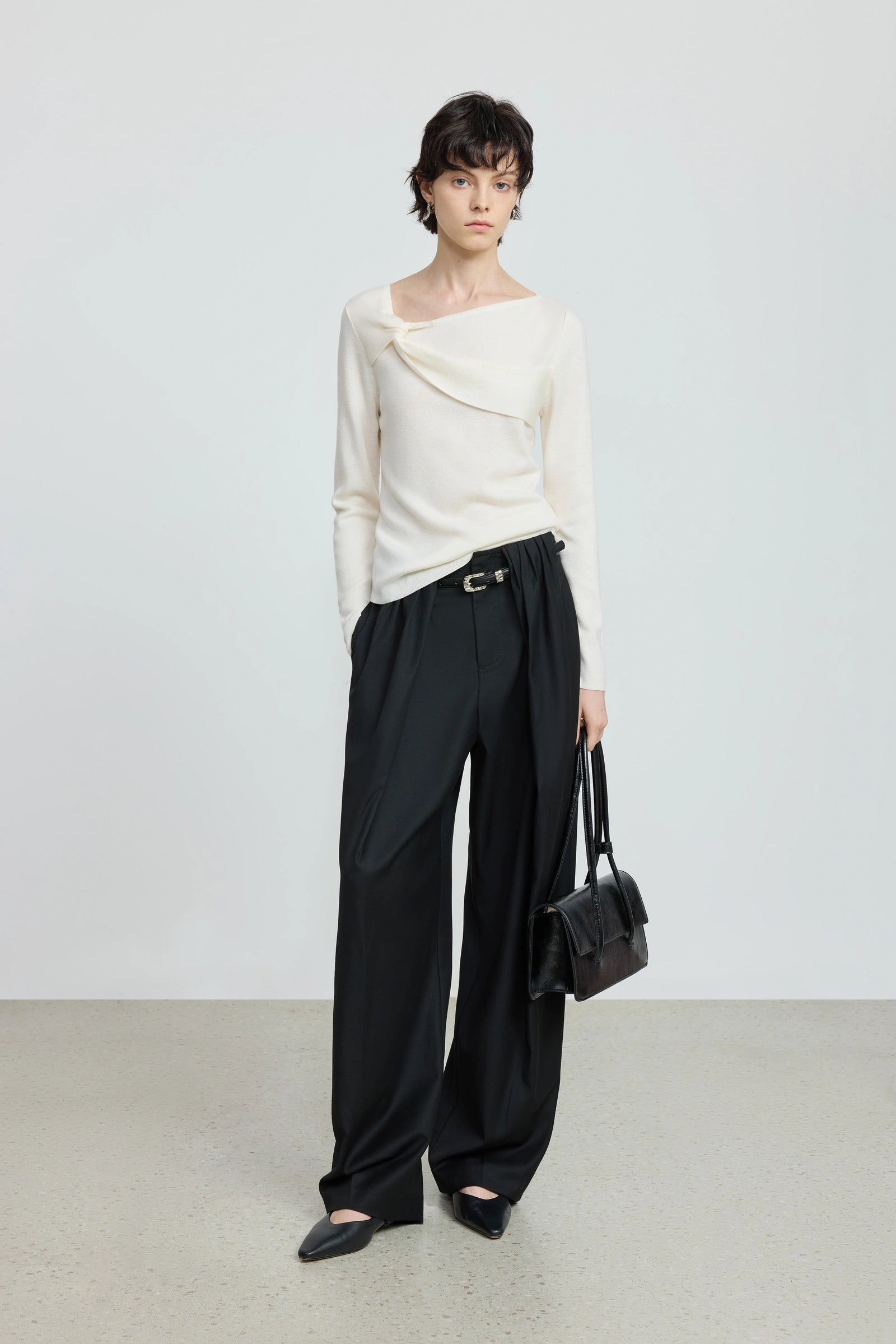 #color_Off White