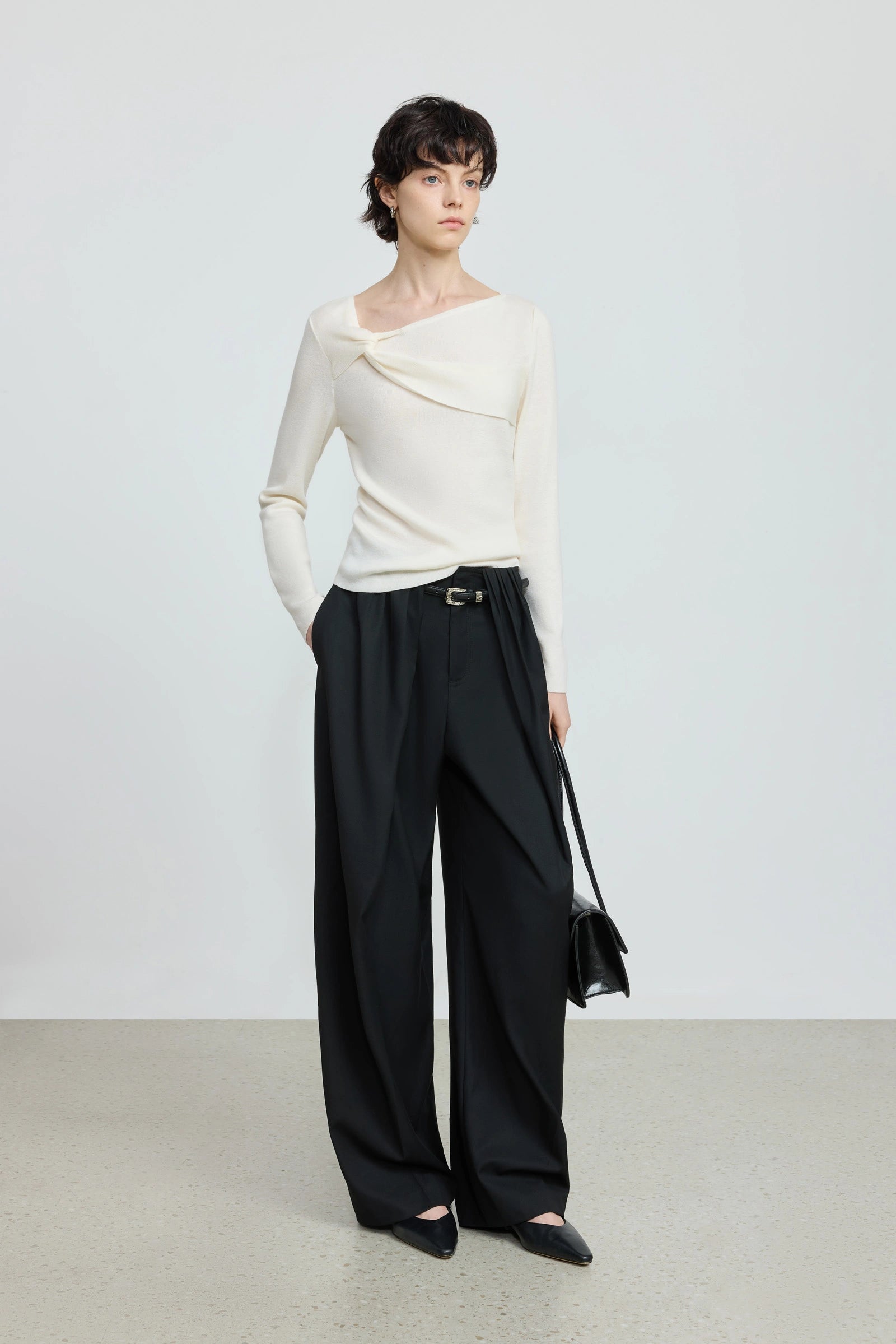 #color_Off White
