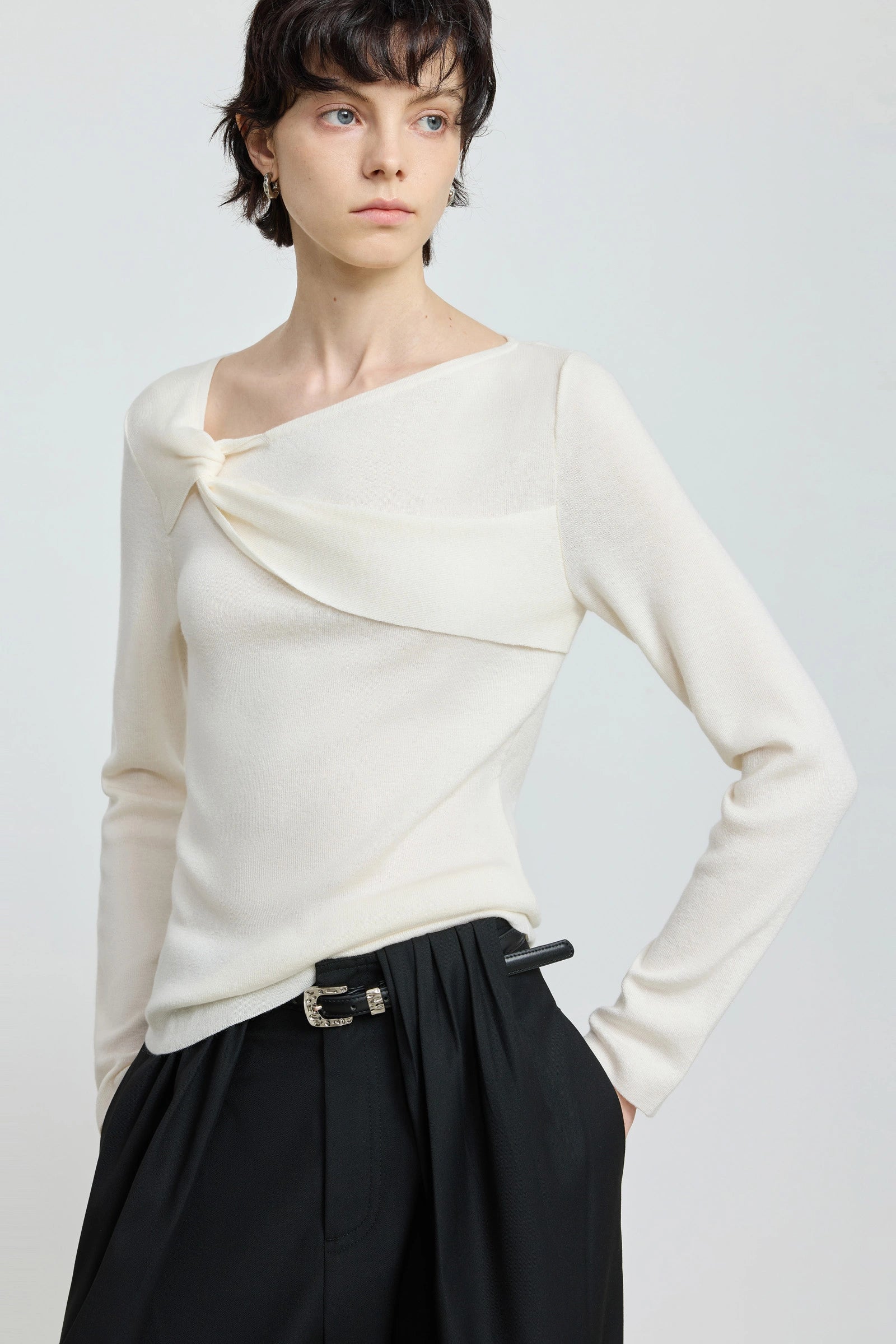 #color_Off White