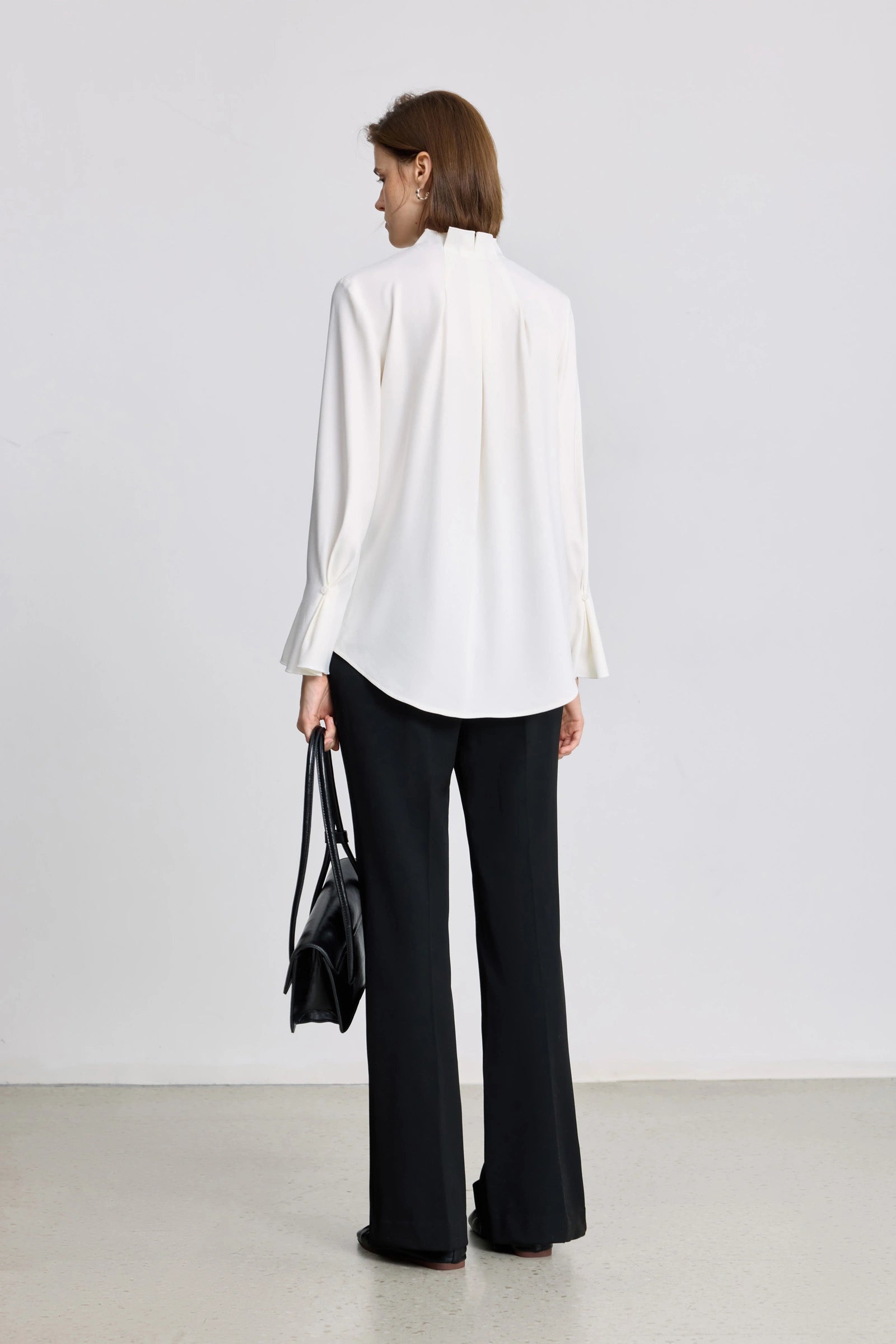 #color_Off White