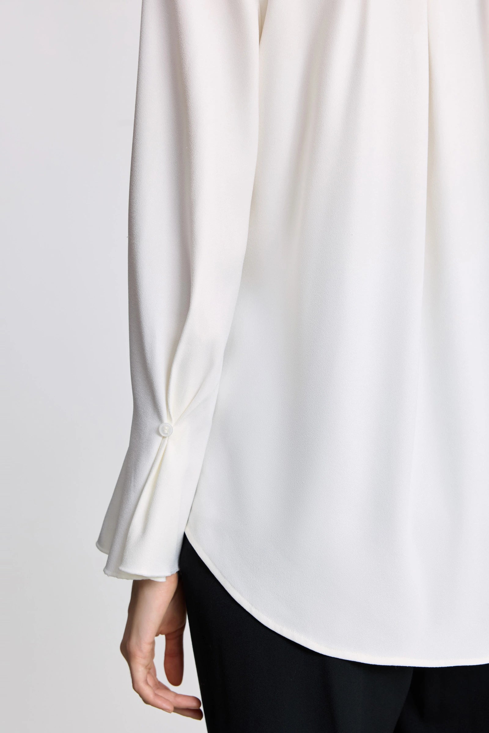 #color_Off White