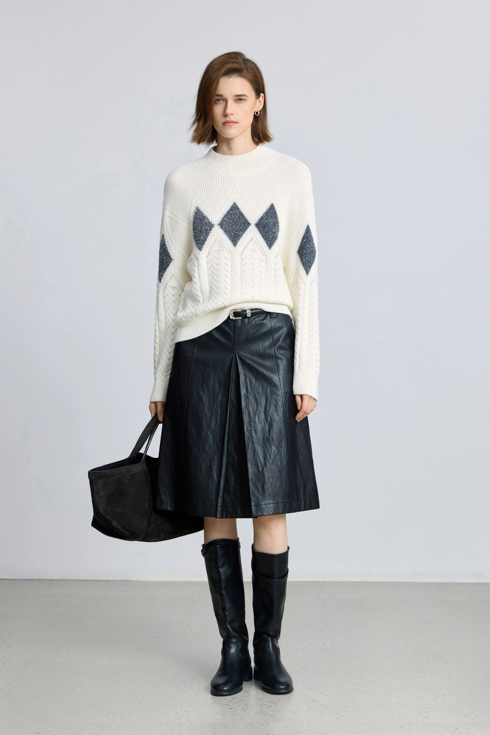 #color_Off White