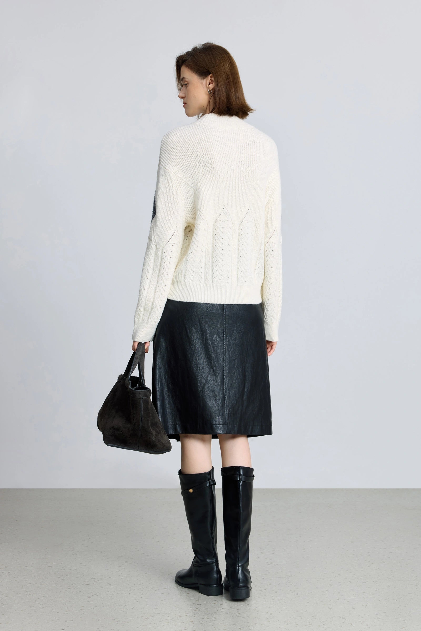 #color_Off White