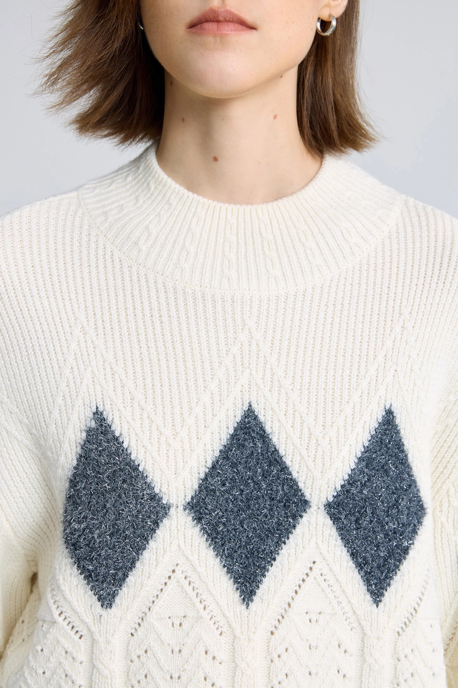 #color_Off White