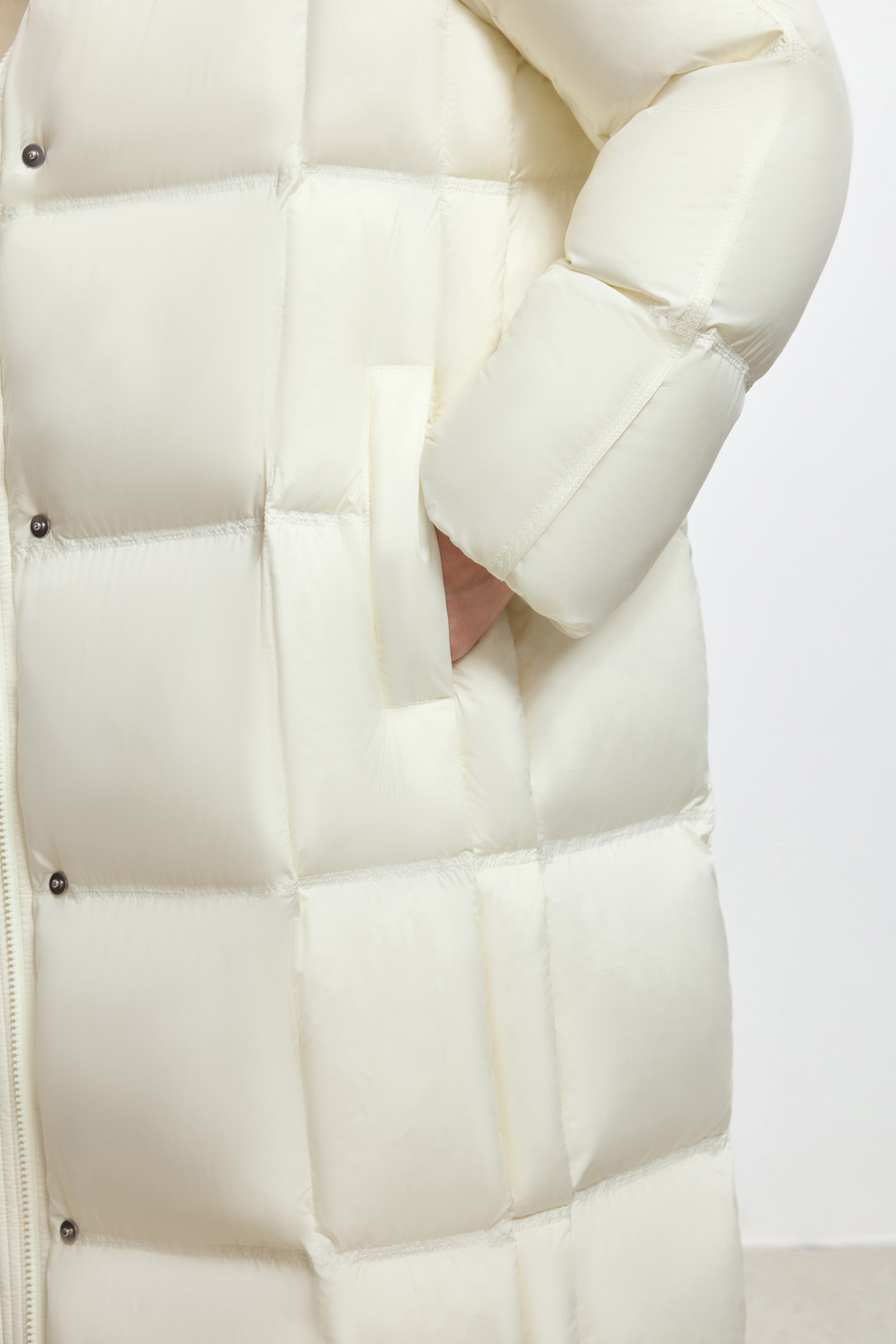 #color_Off White