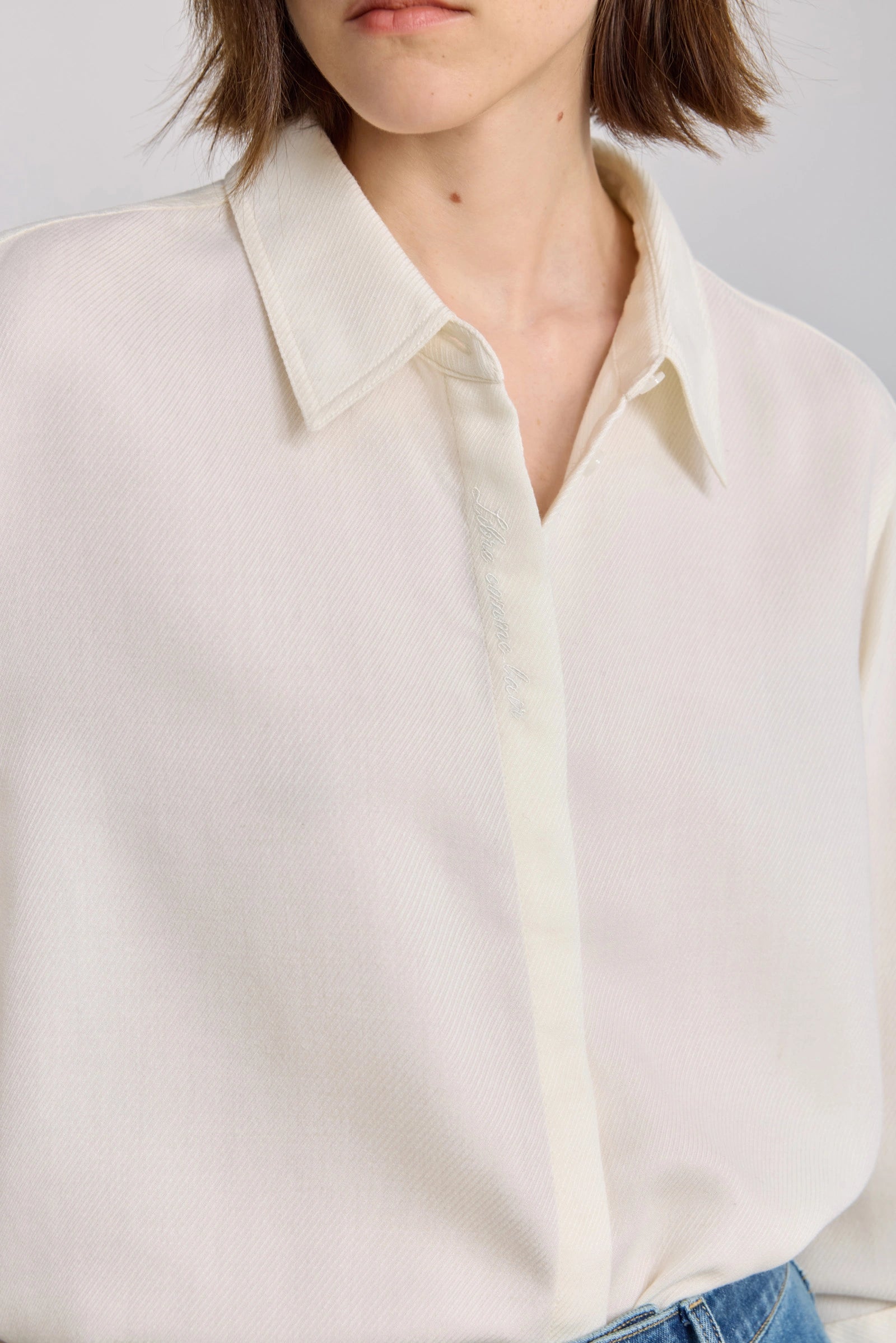 #color_Off White