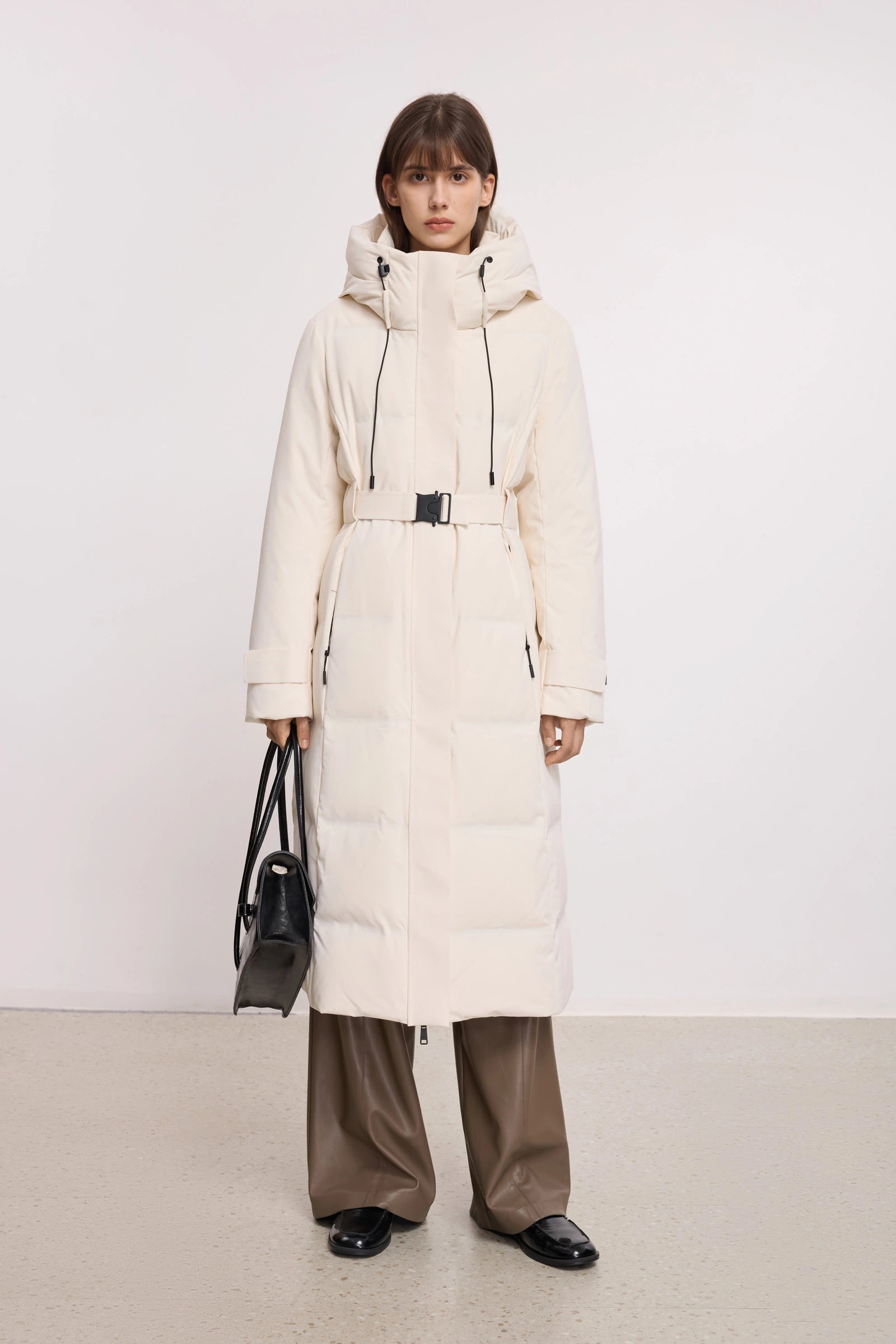 #color_Off White