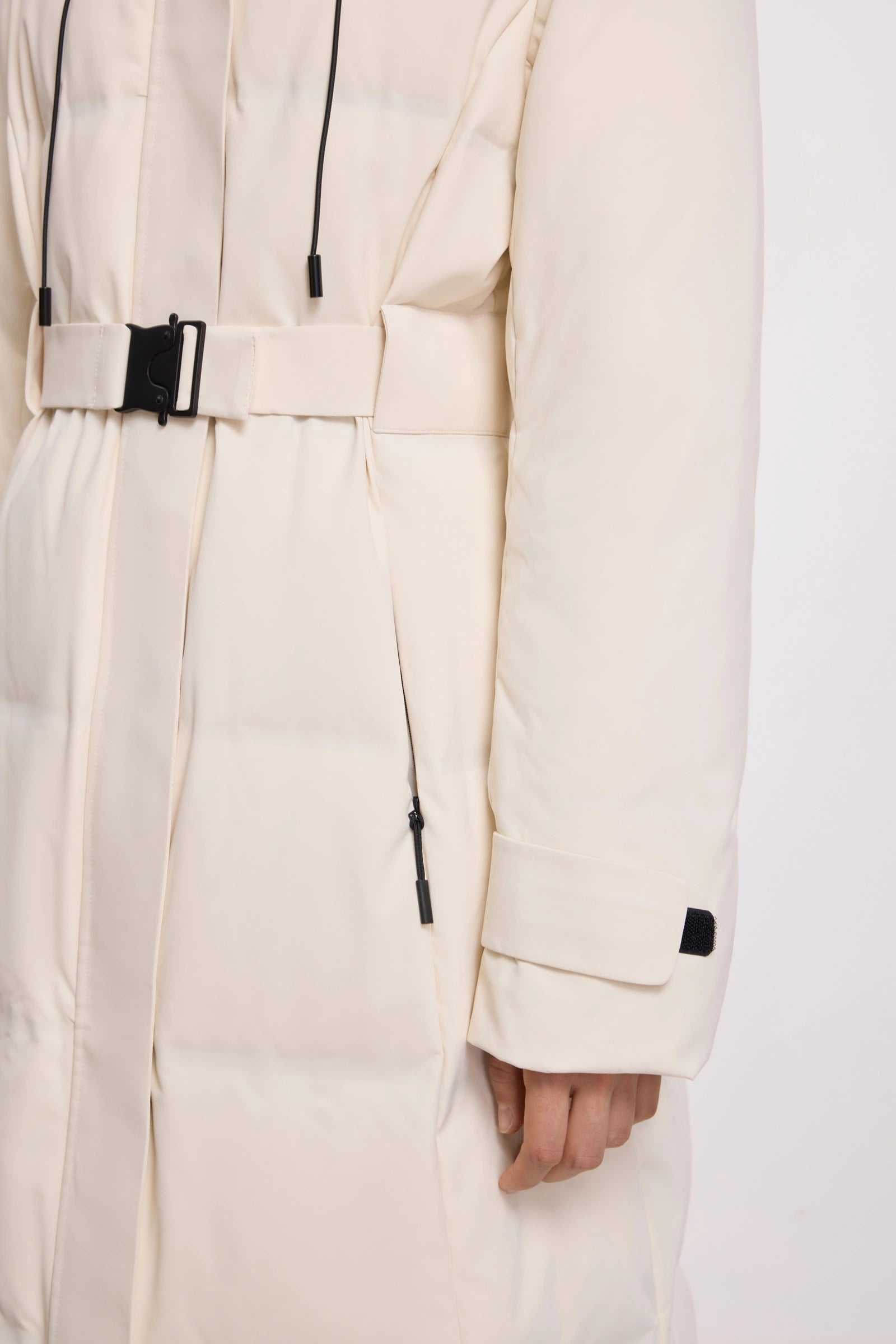 #color_Off White