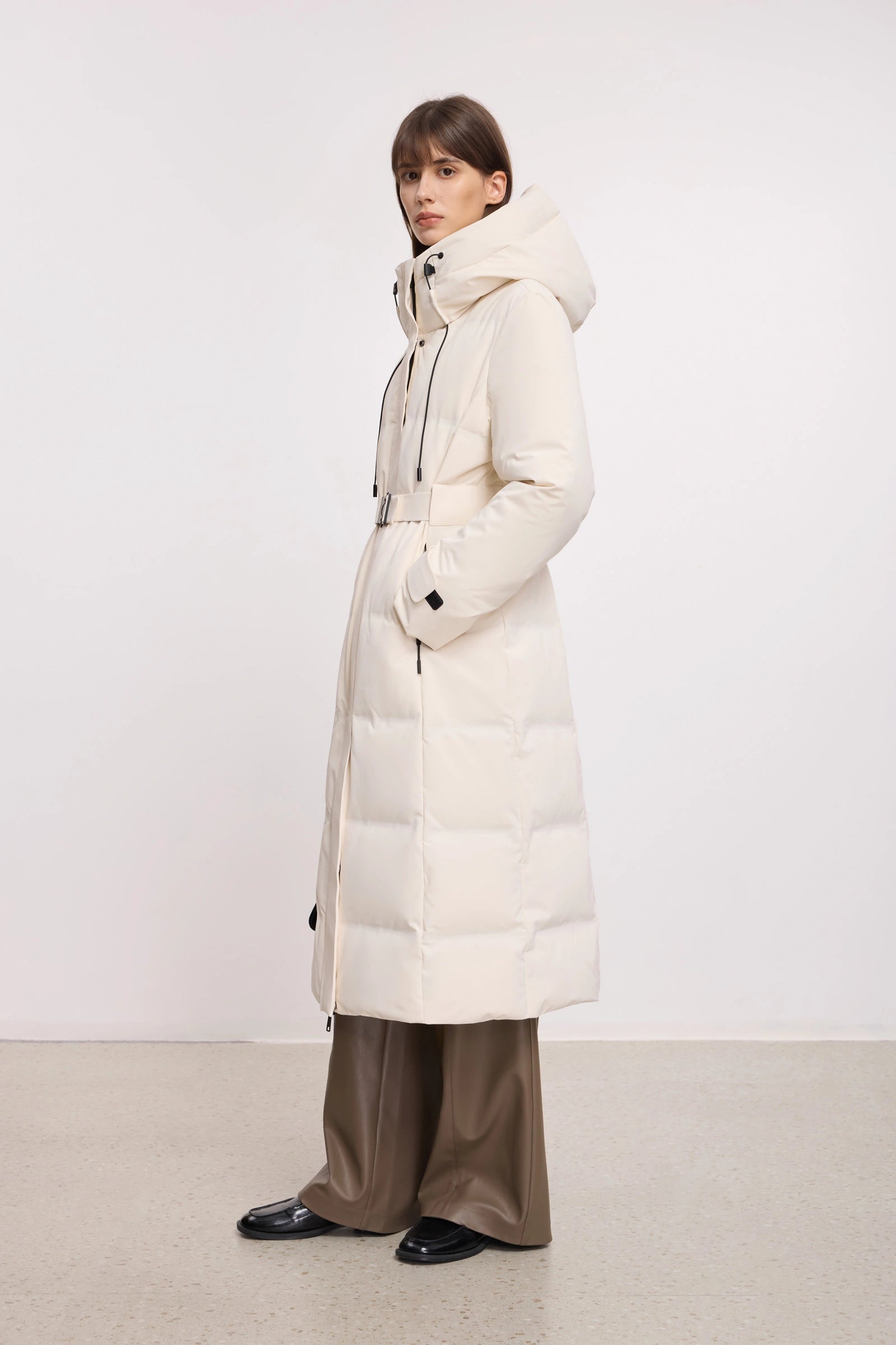 #color_Off White