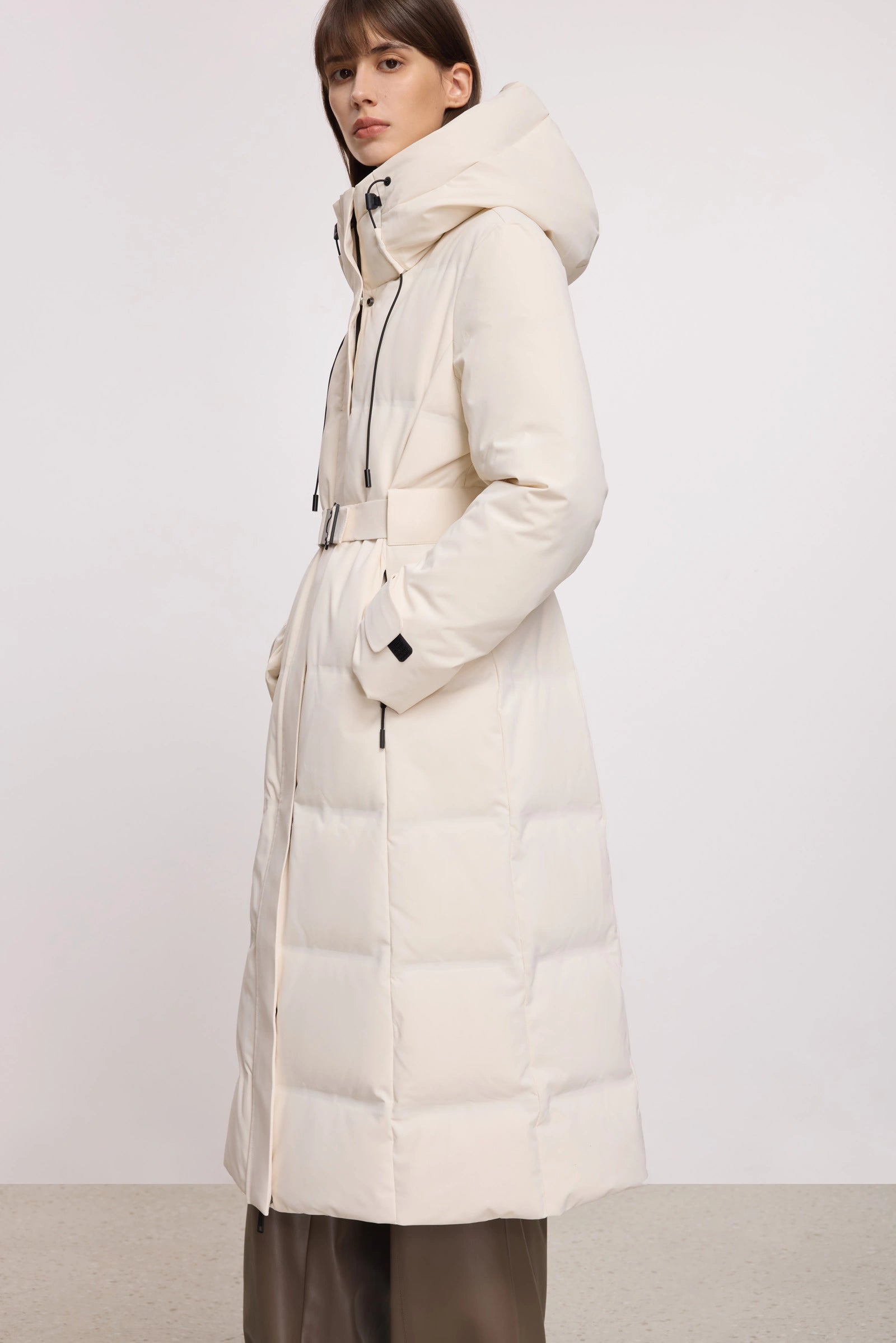 #color_Off White