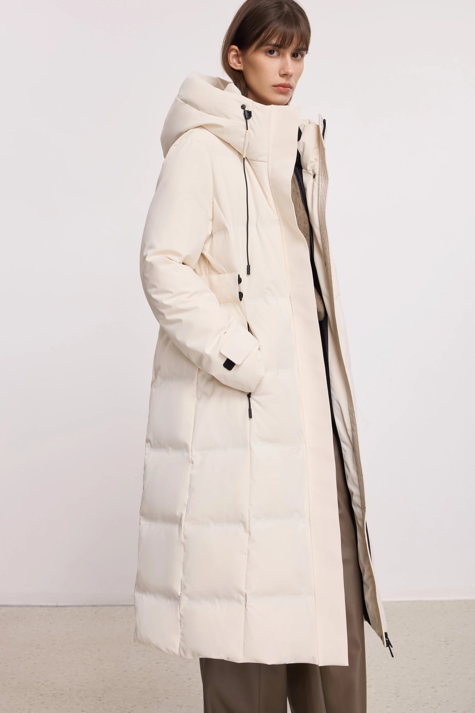 #color_Off White