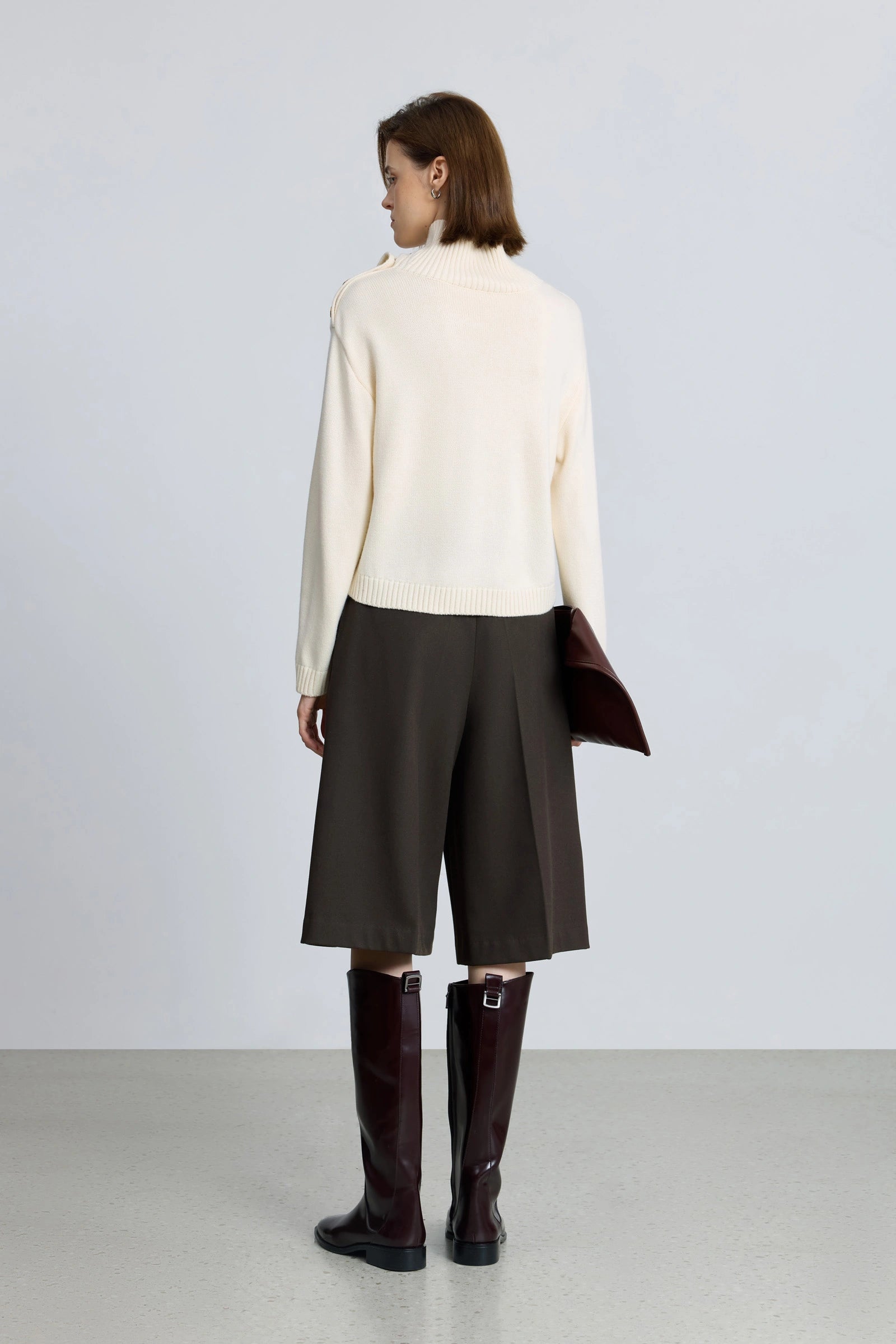 #color_Off White