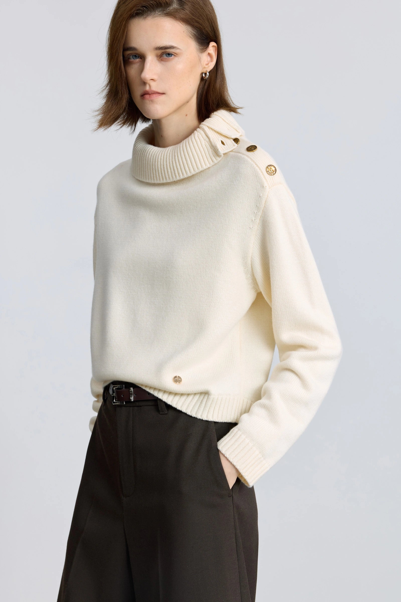 #color_Off White