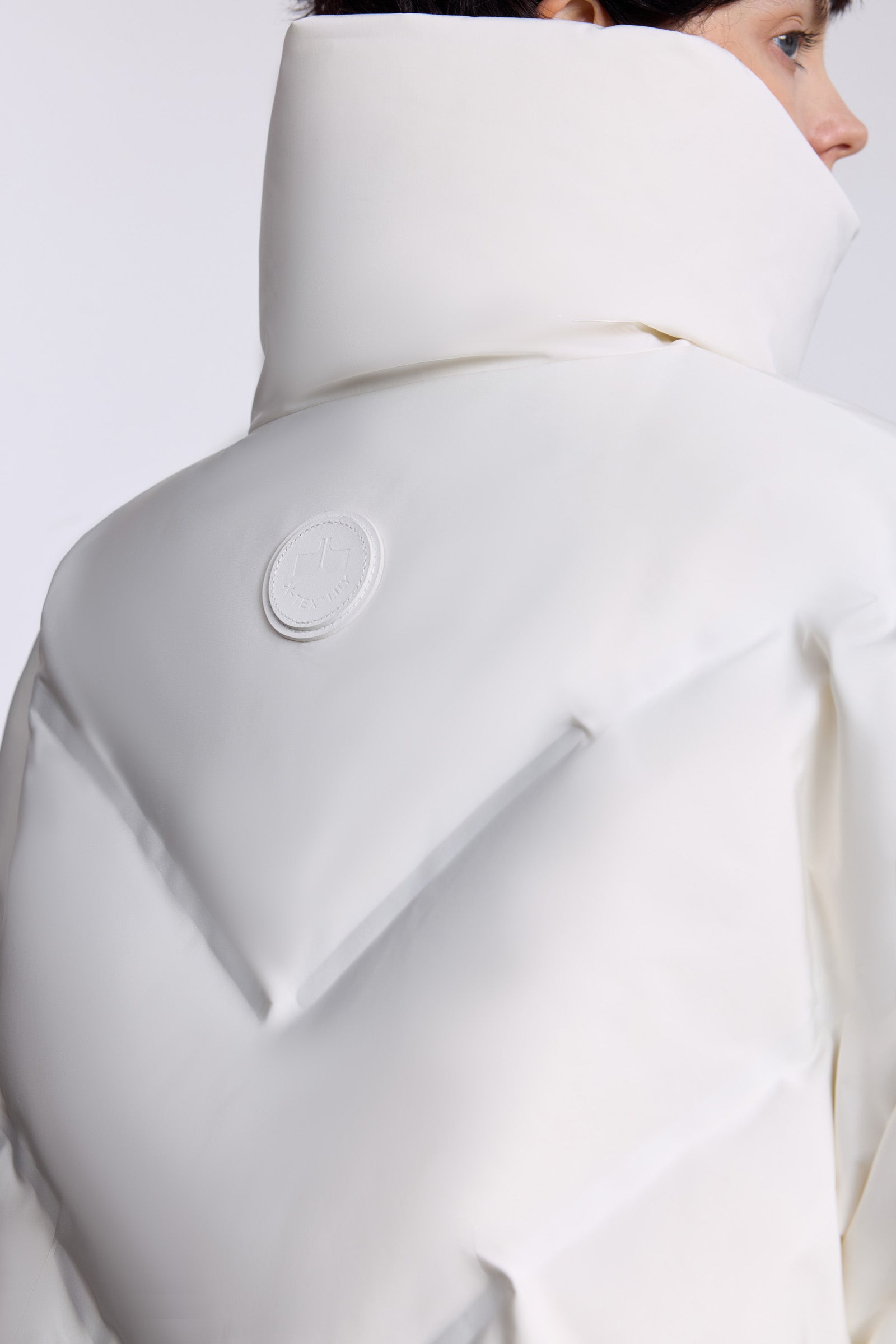 #color_Off White