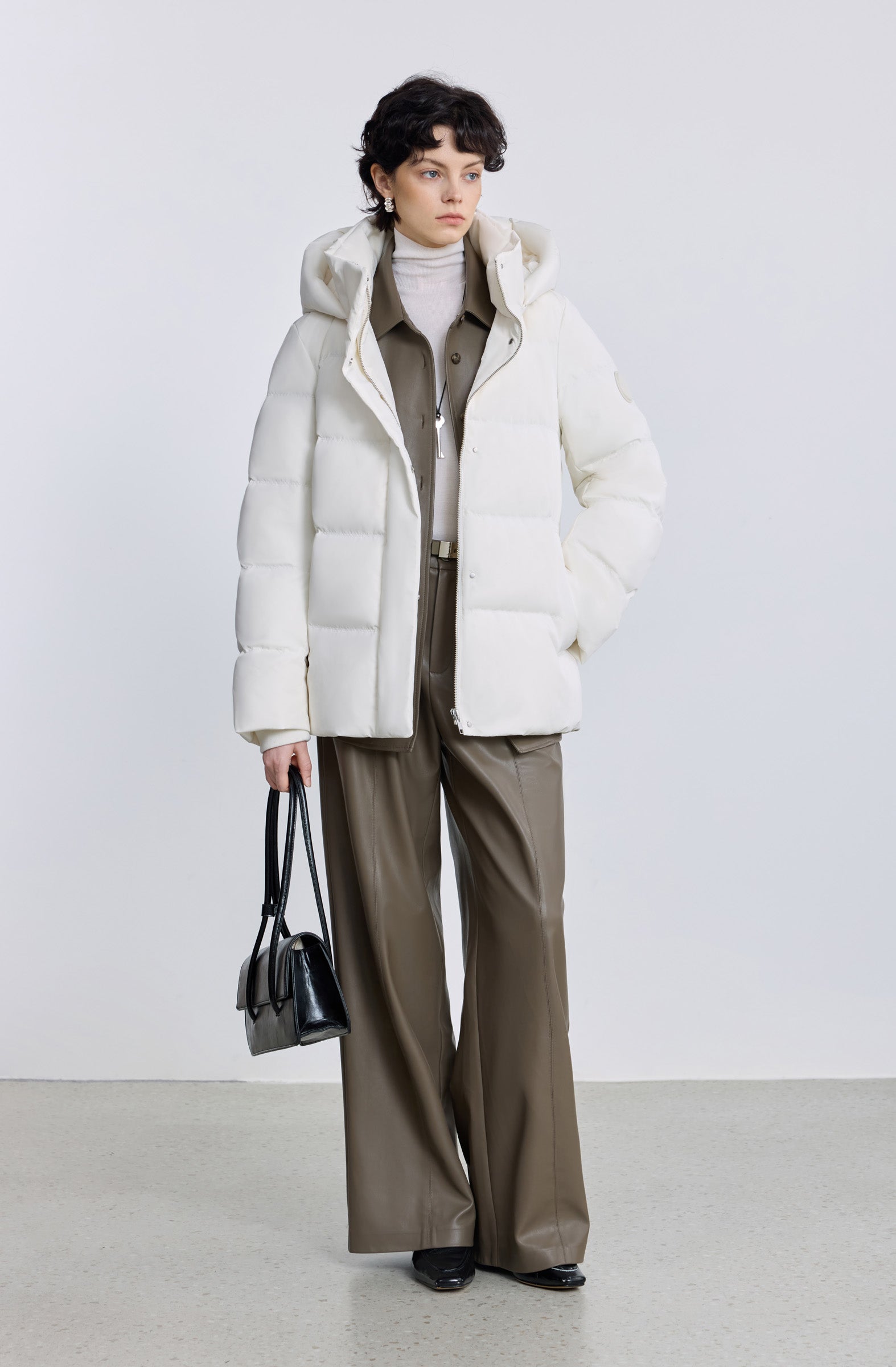 #color_Off White
