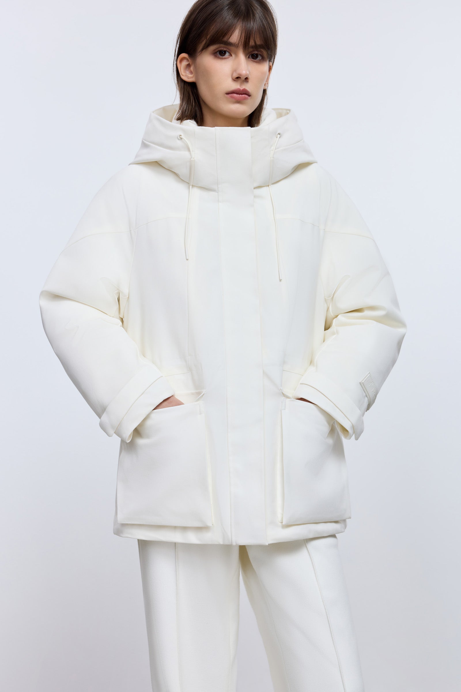#color_Off White