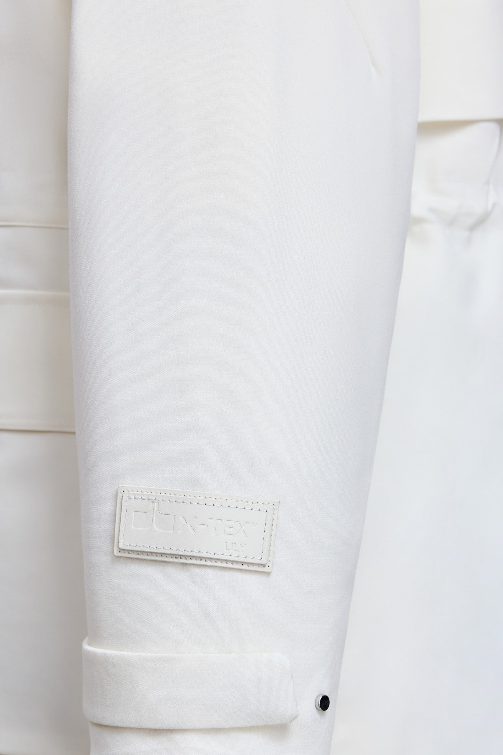 #color_Off White