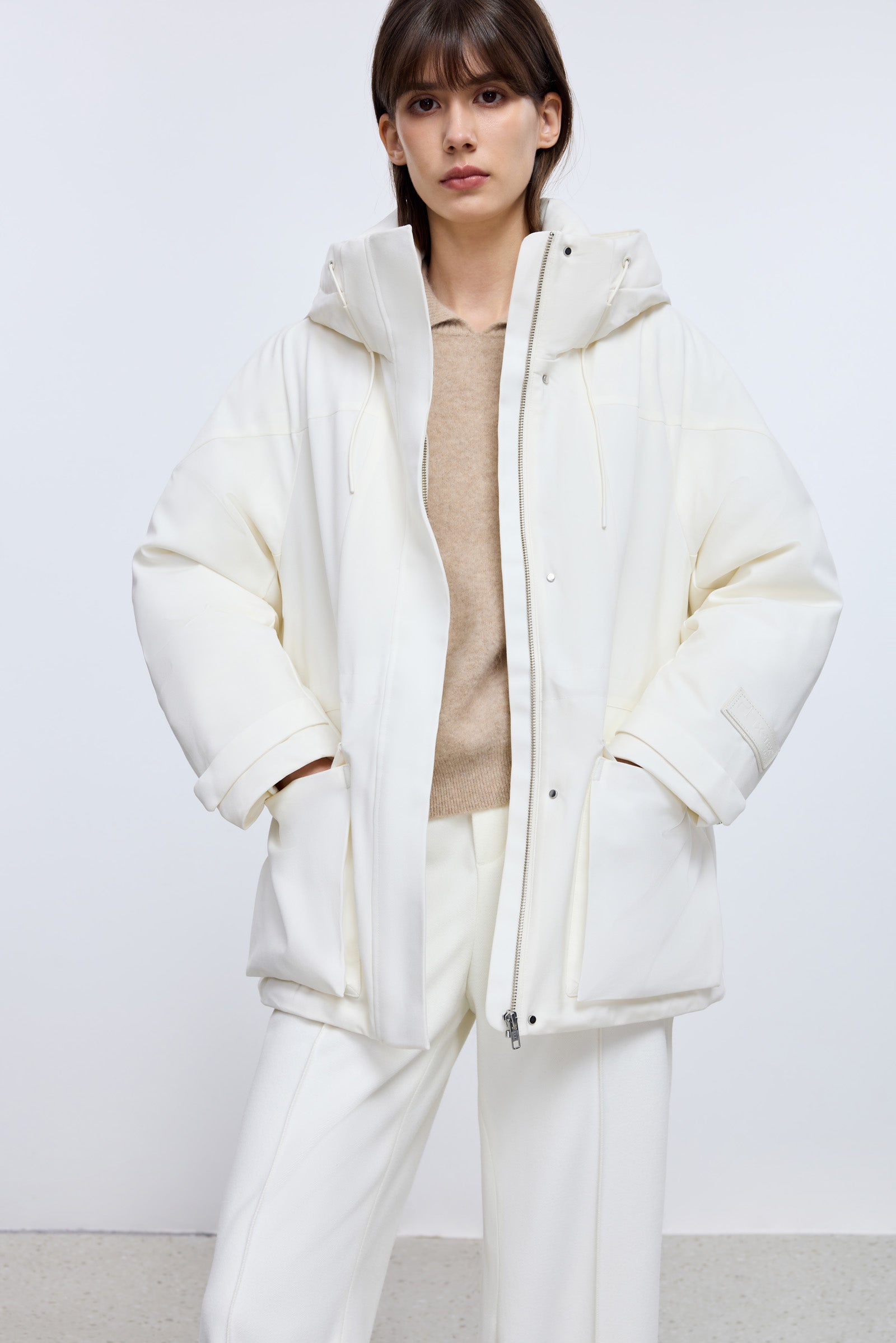 #color_Off White