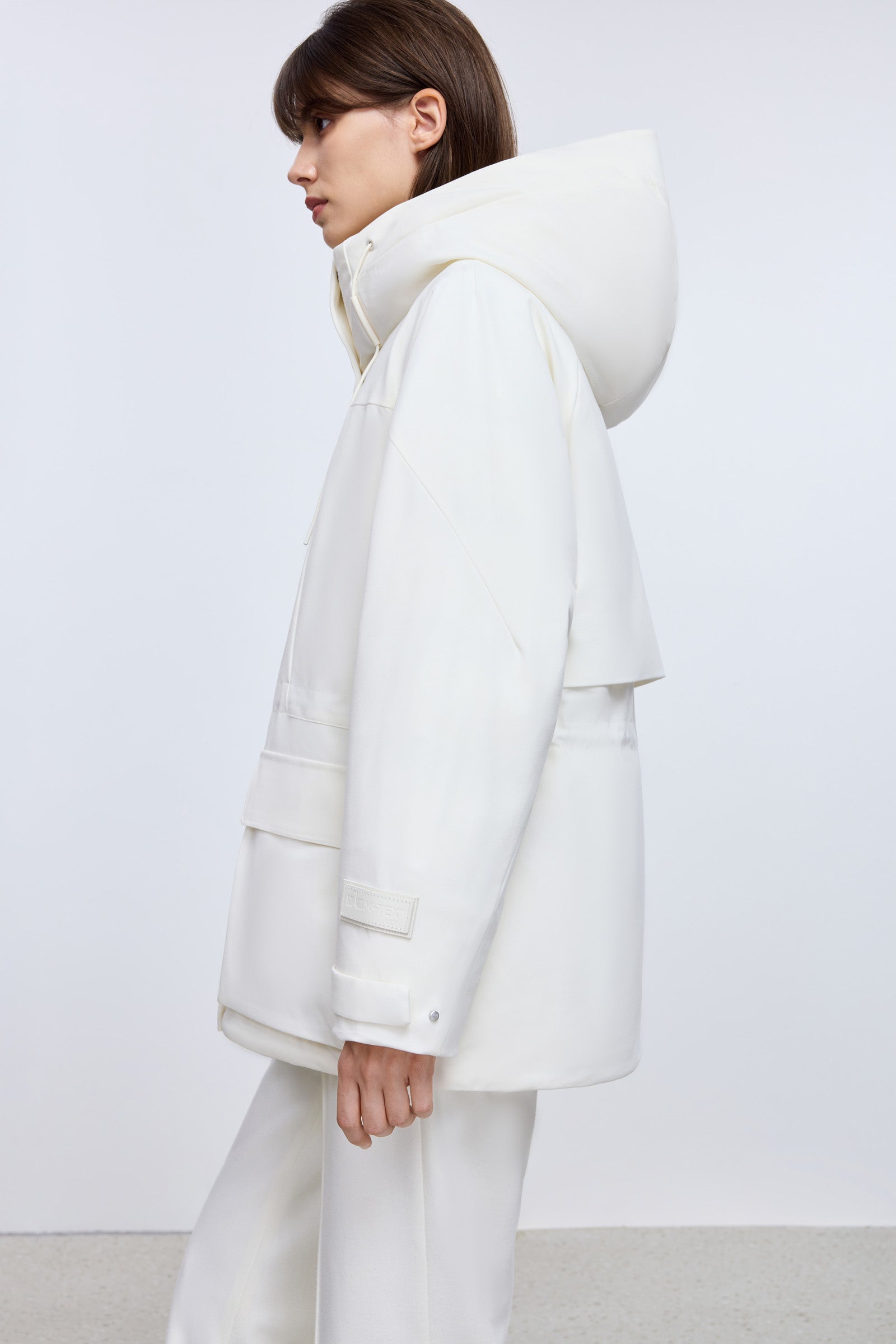 #color_Off White