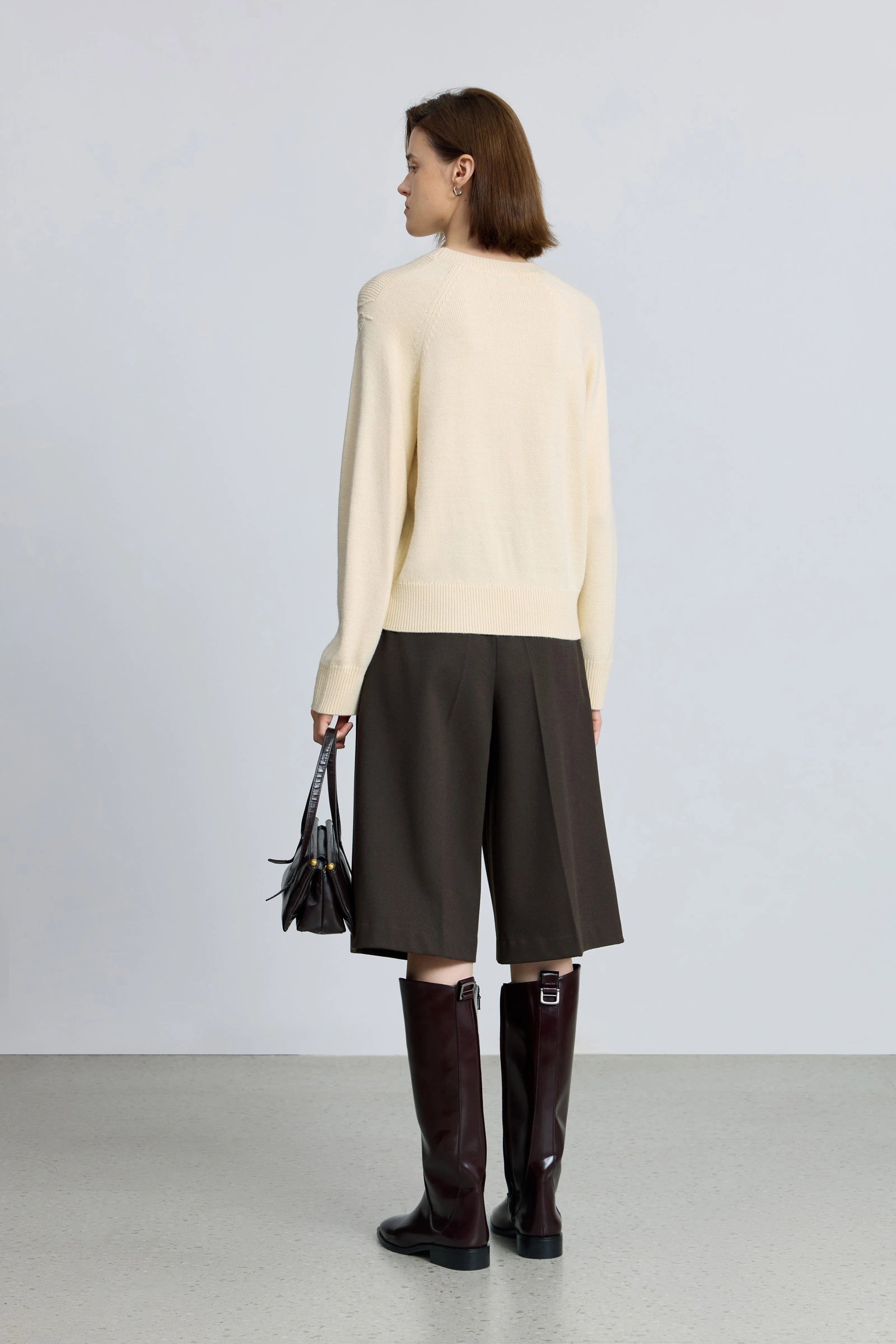 #color_Off White