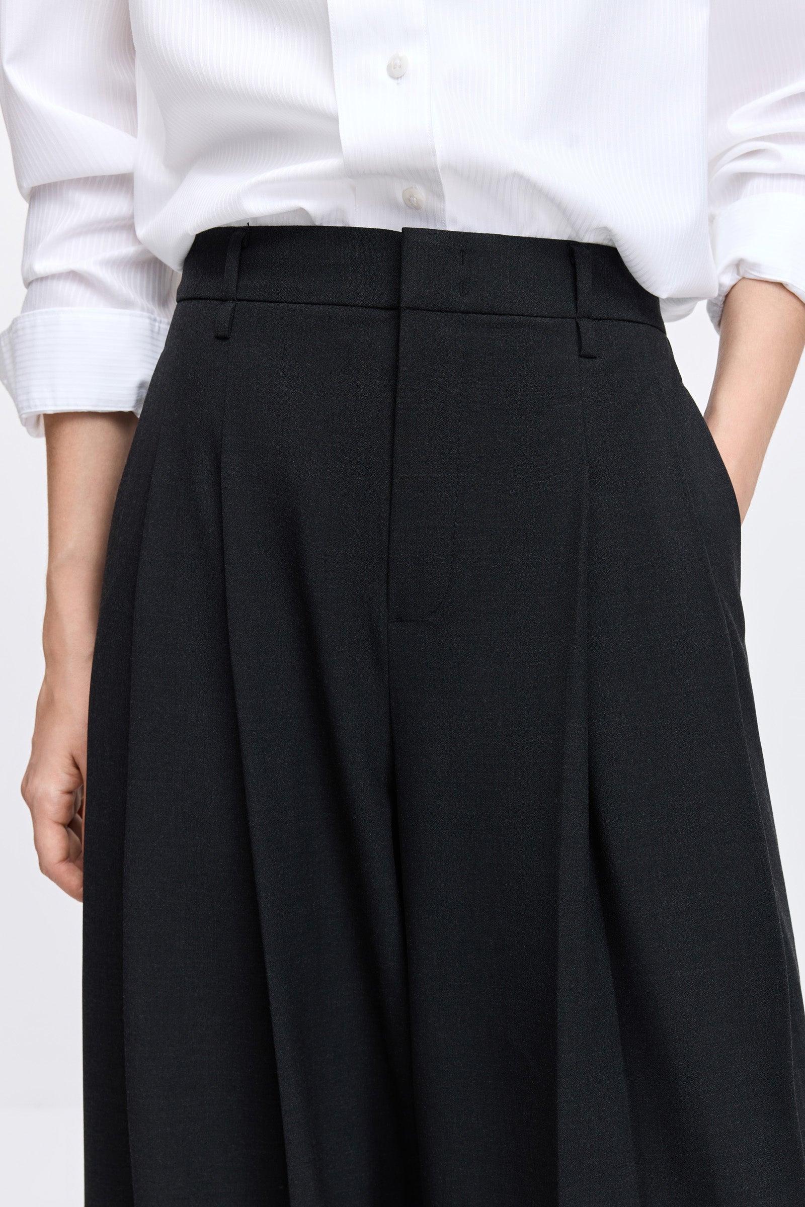 #color_Dark Charcoal Gray