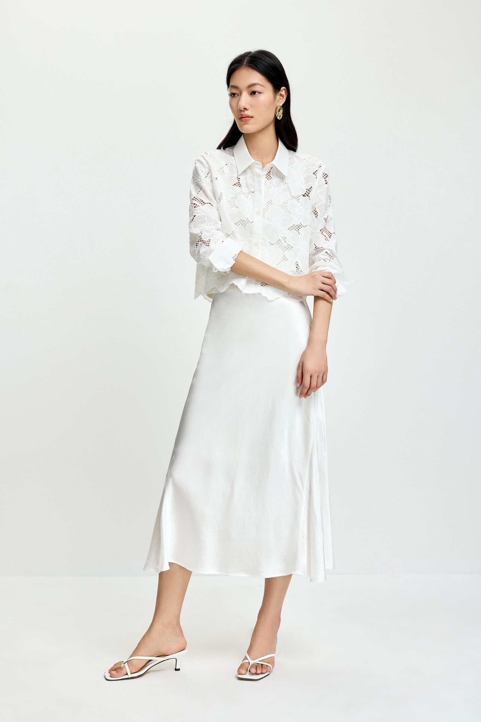 #color_White