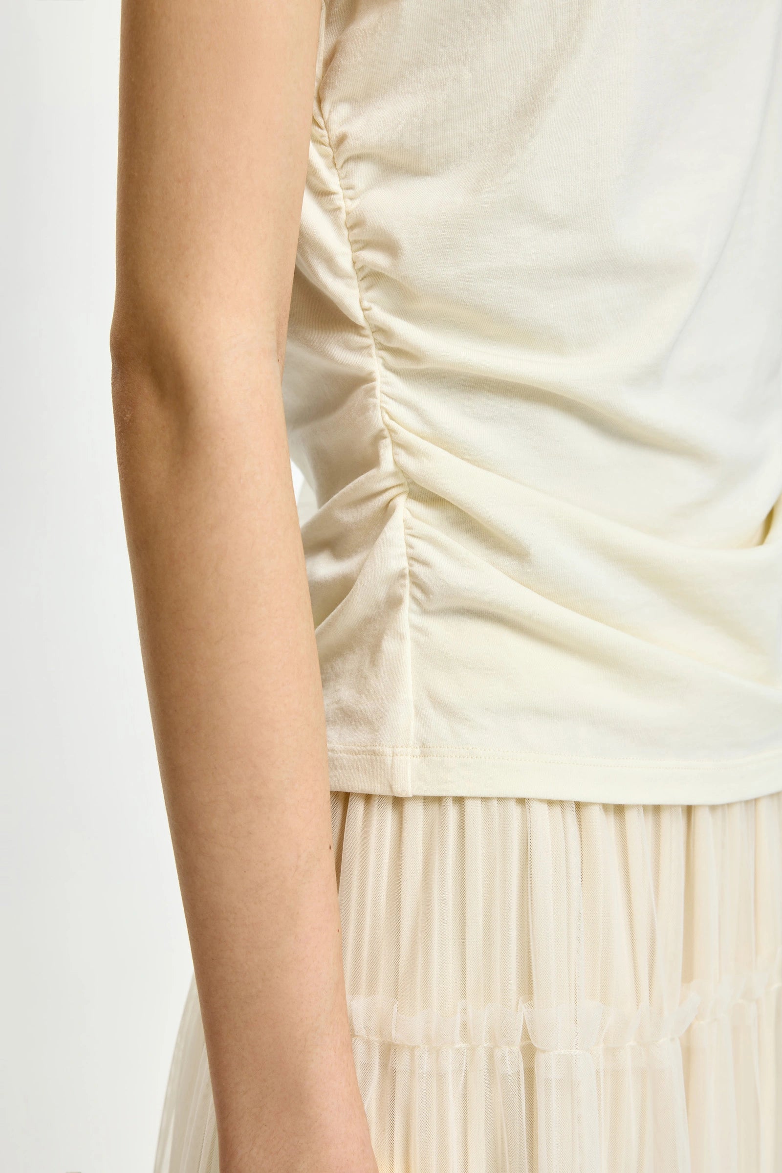 #color_Creamy Yellow