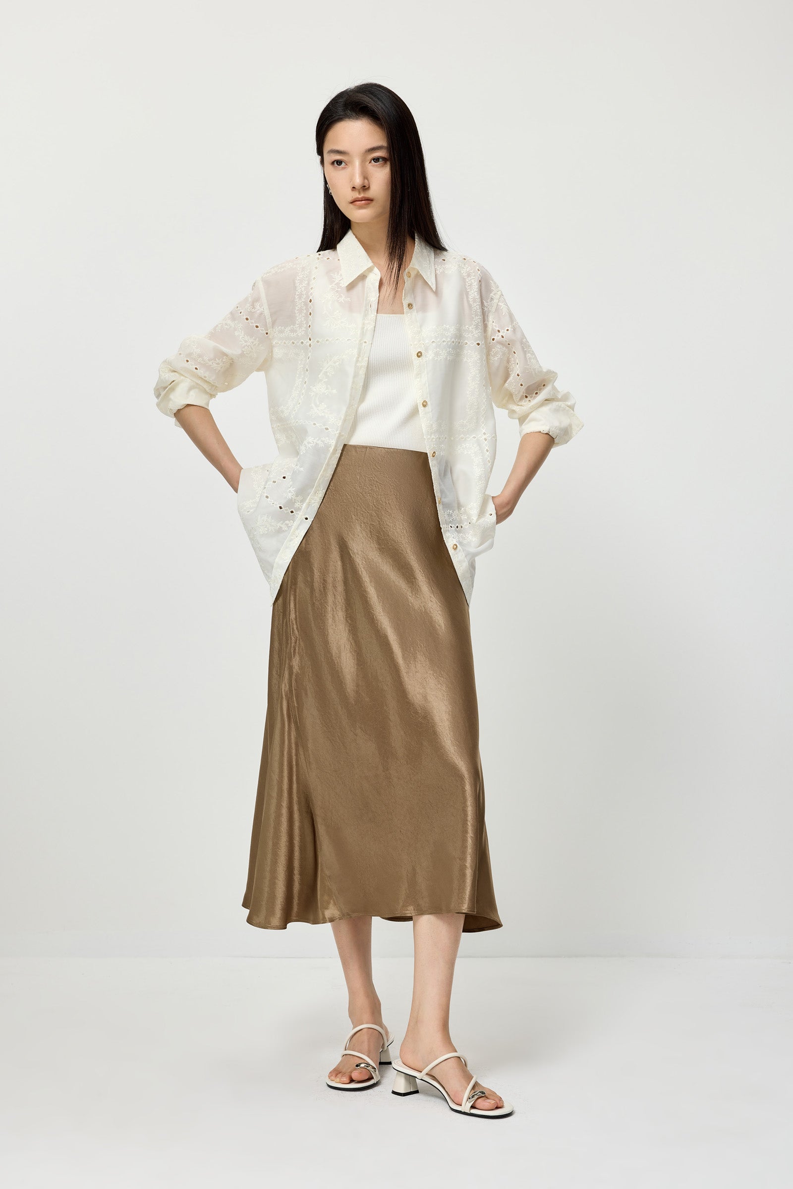 #color_Off White