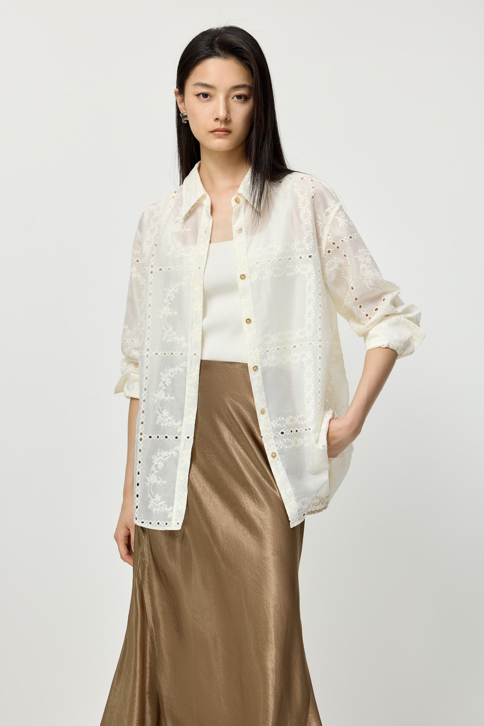 #color_Off White