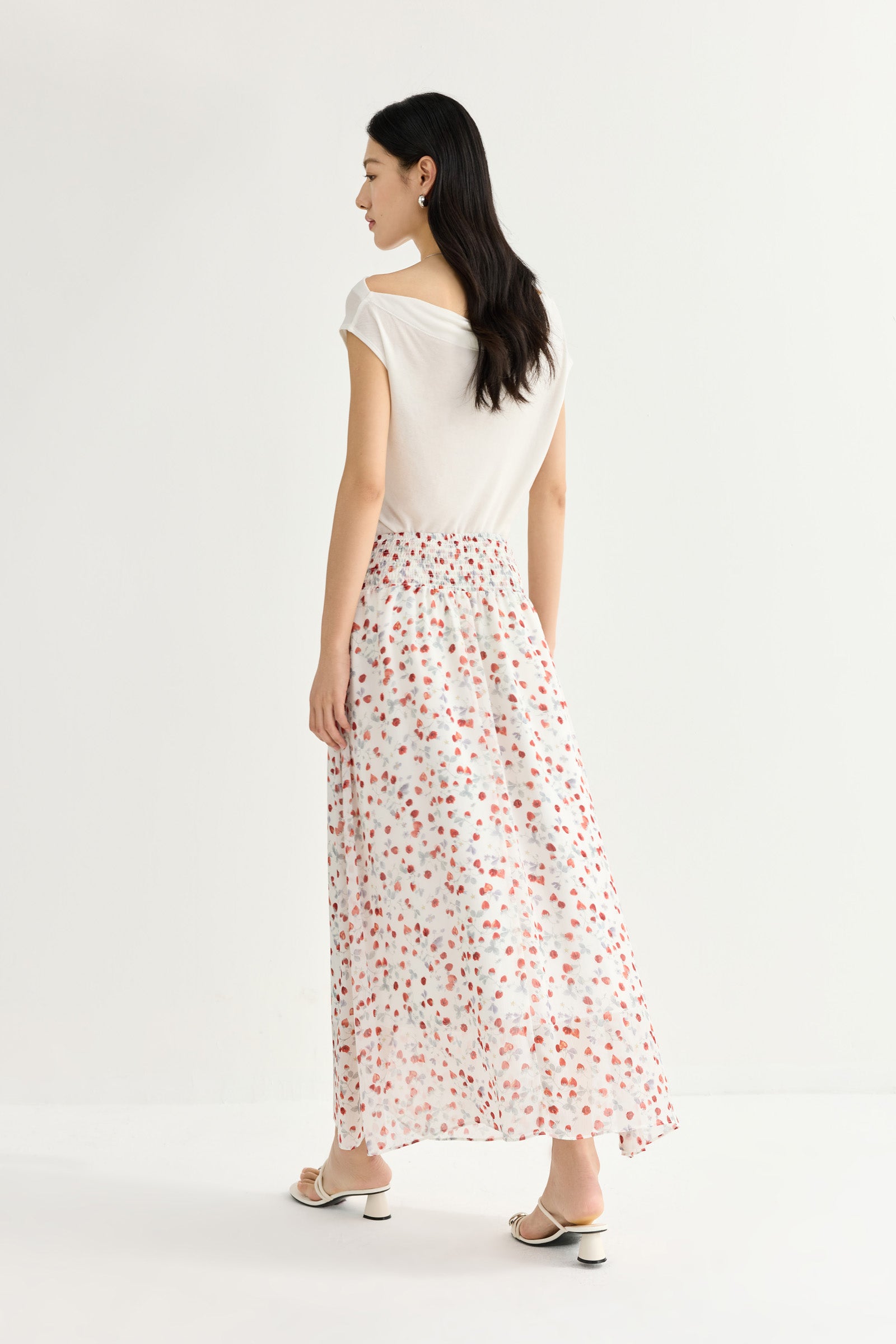 #color_Off White