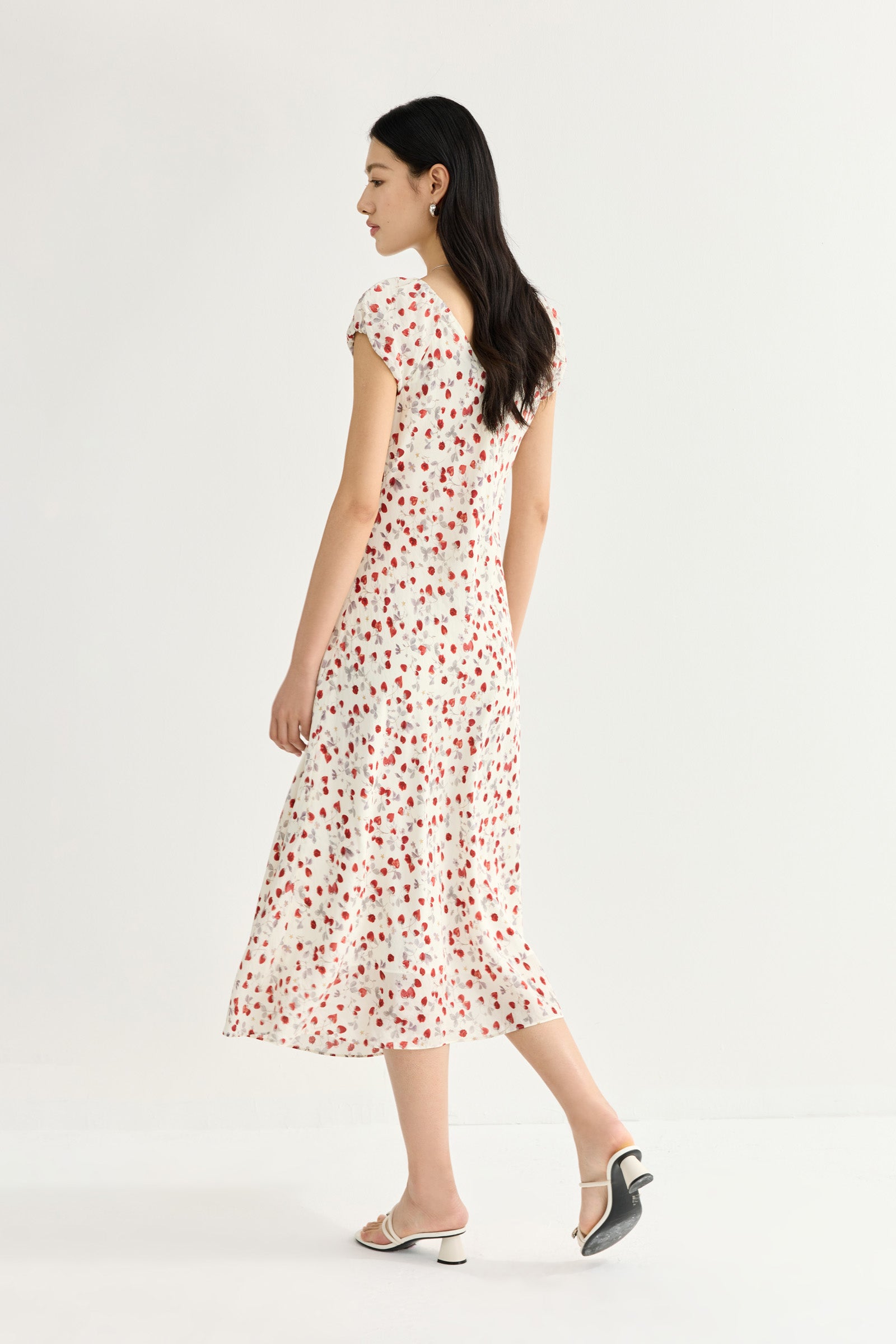 #color_Off White
