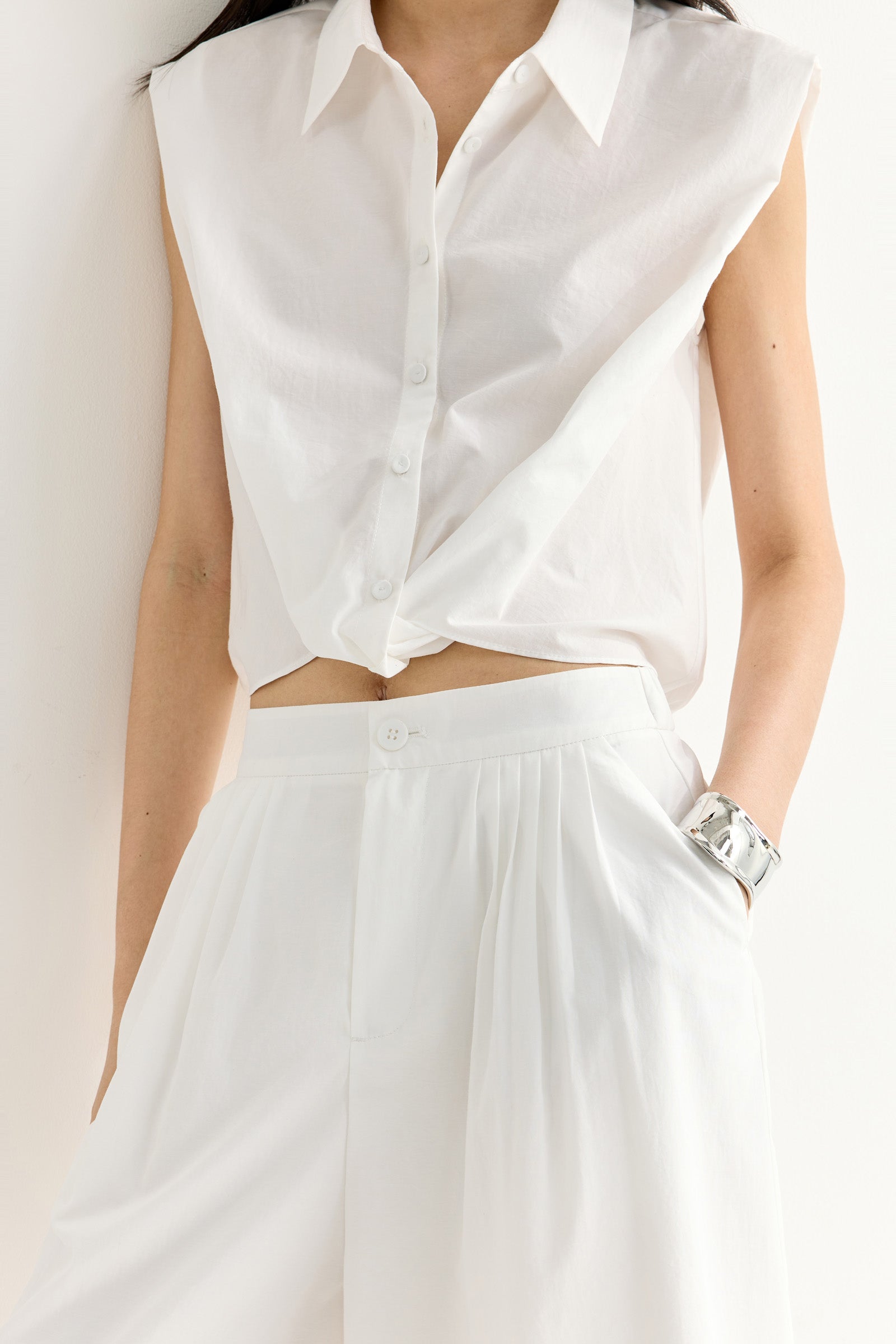 #color_White
