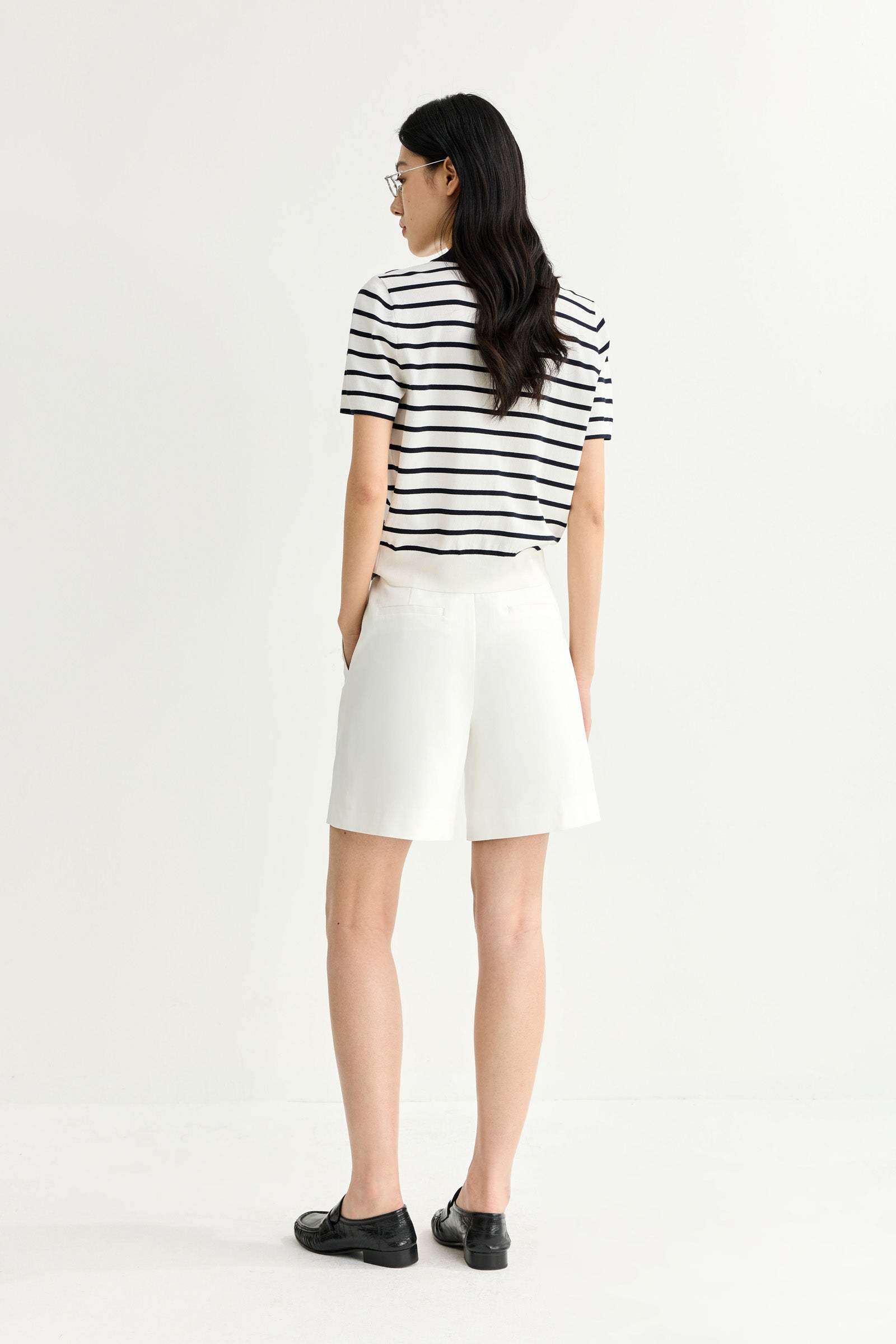 #color_Off White
