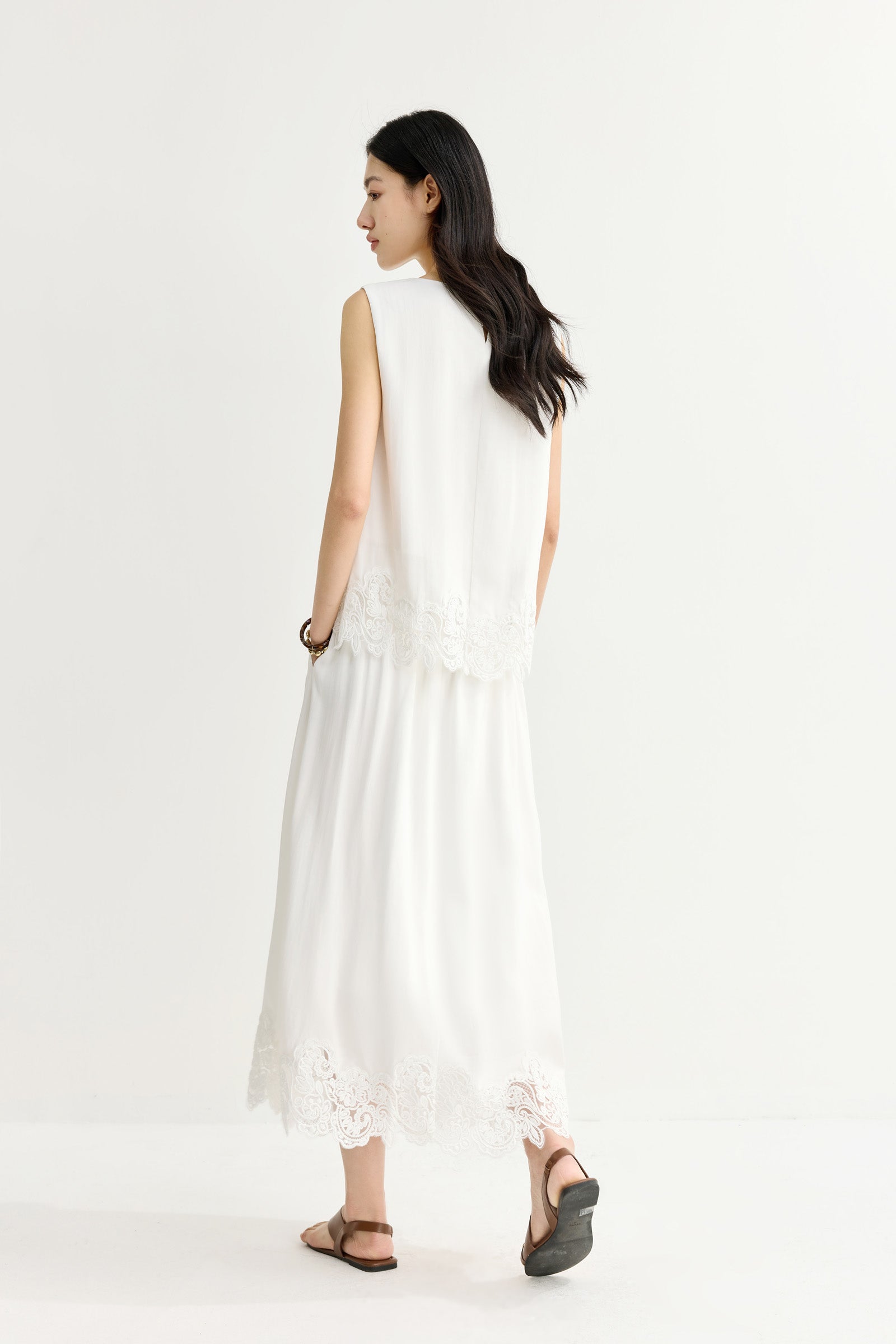 #color_White