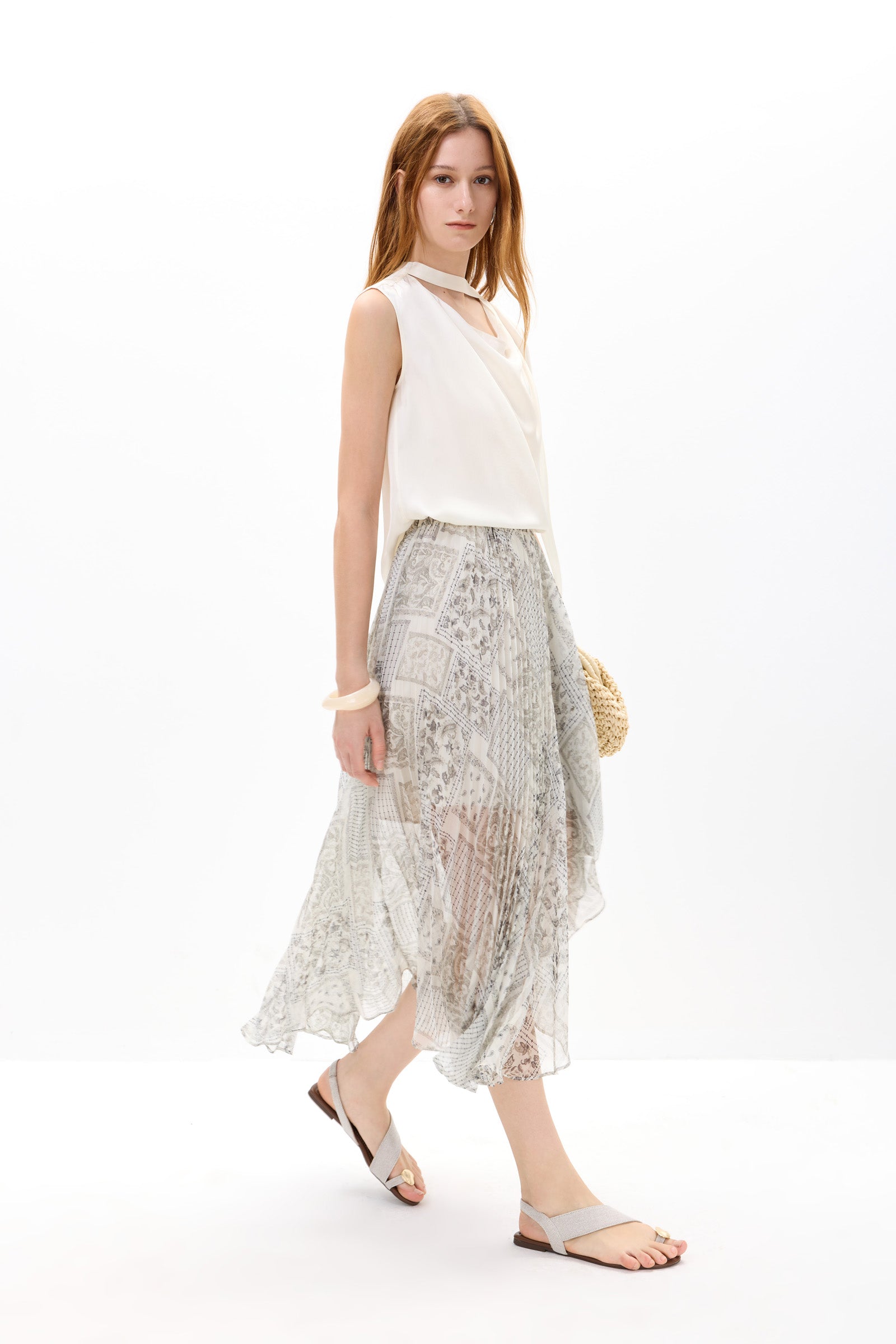 #color_Off White