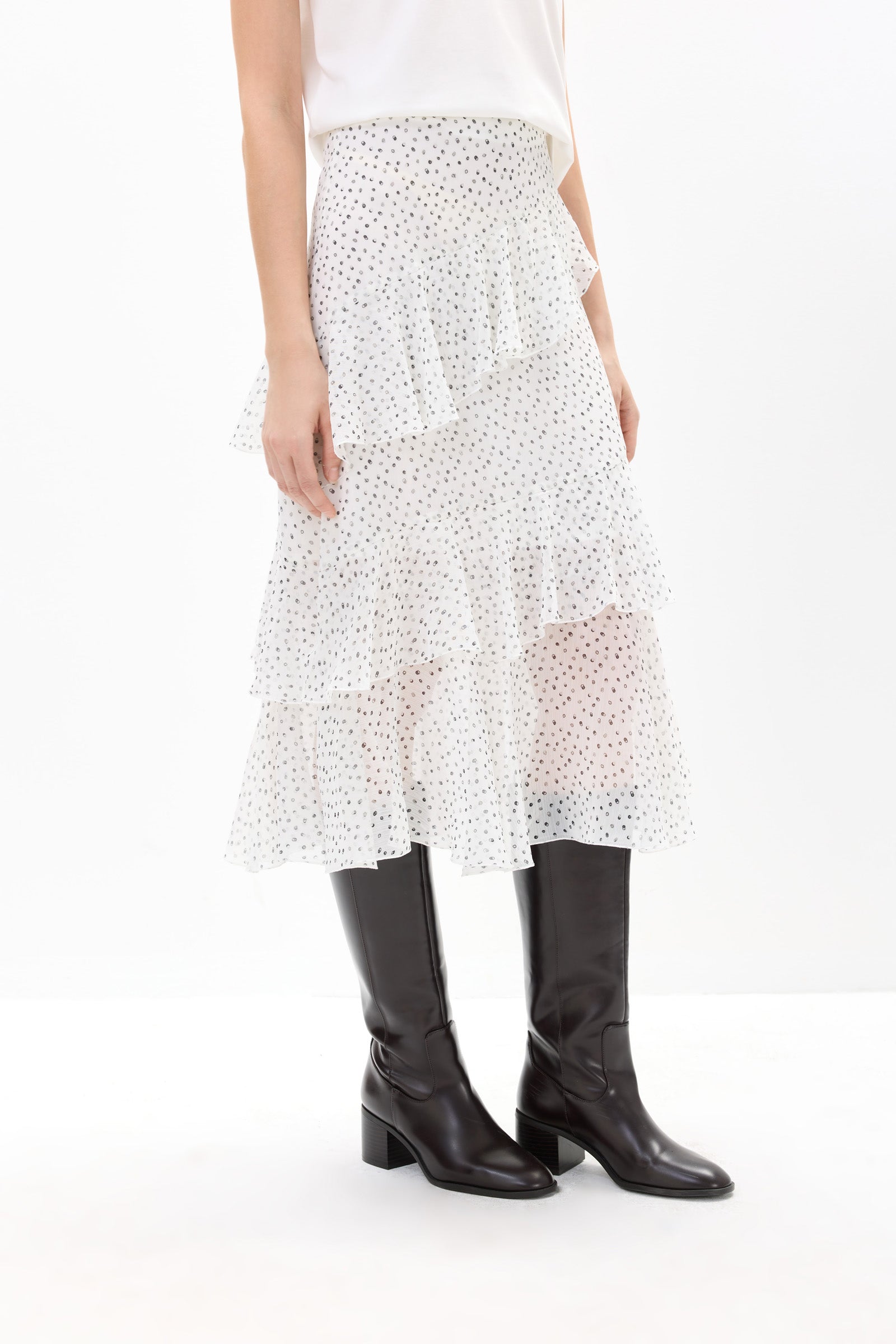 #color_Off White