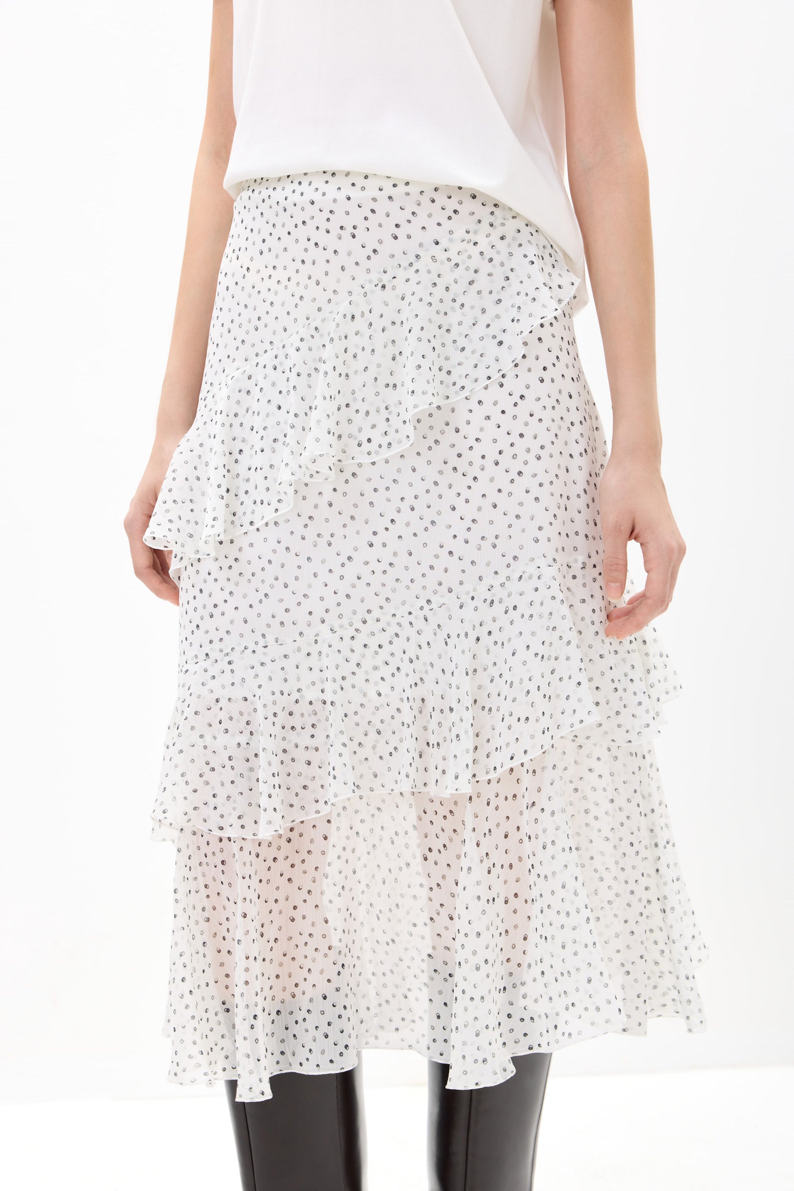 #color_Off White