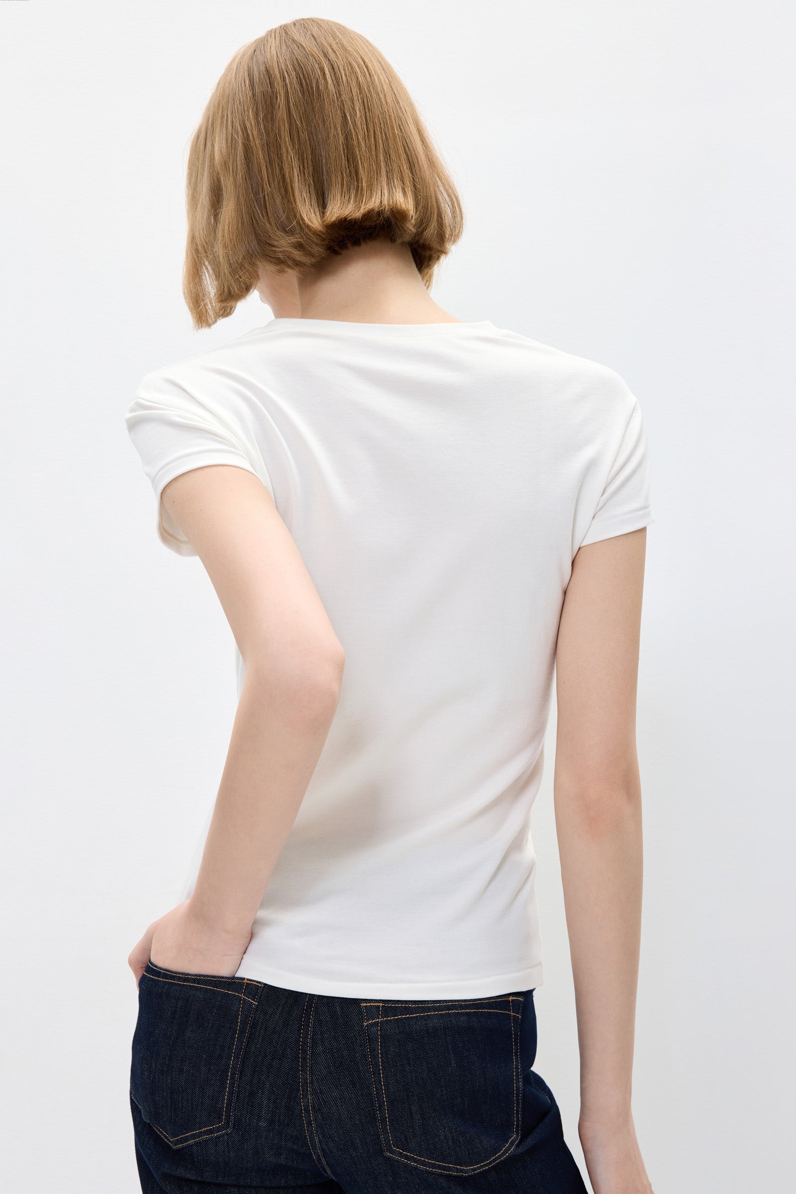 #color_White