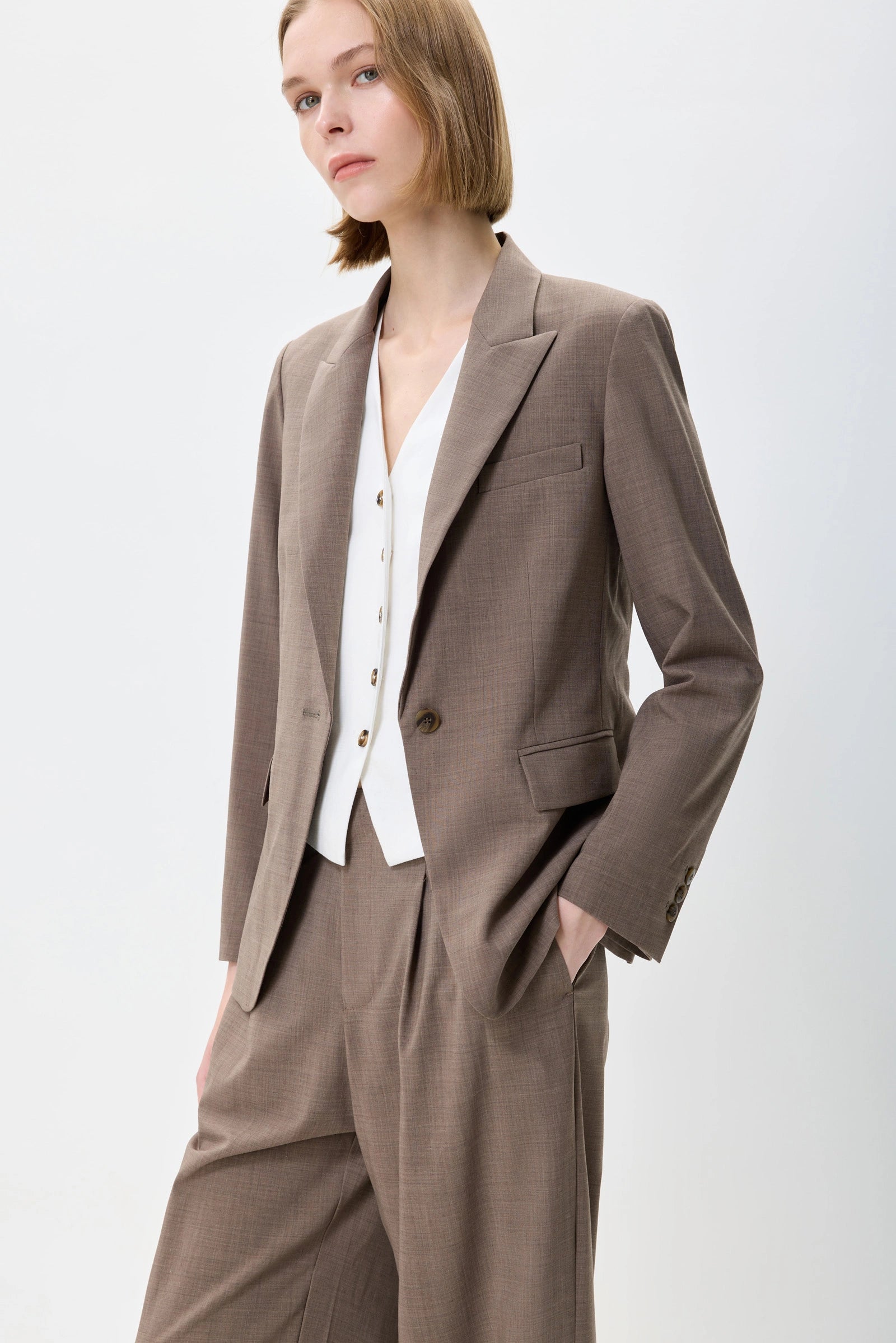 #color_Light Beige