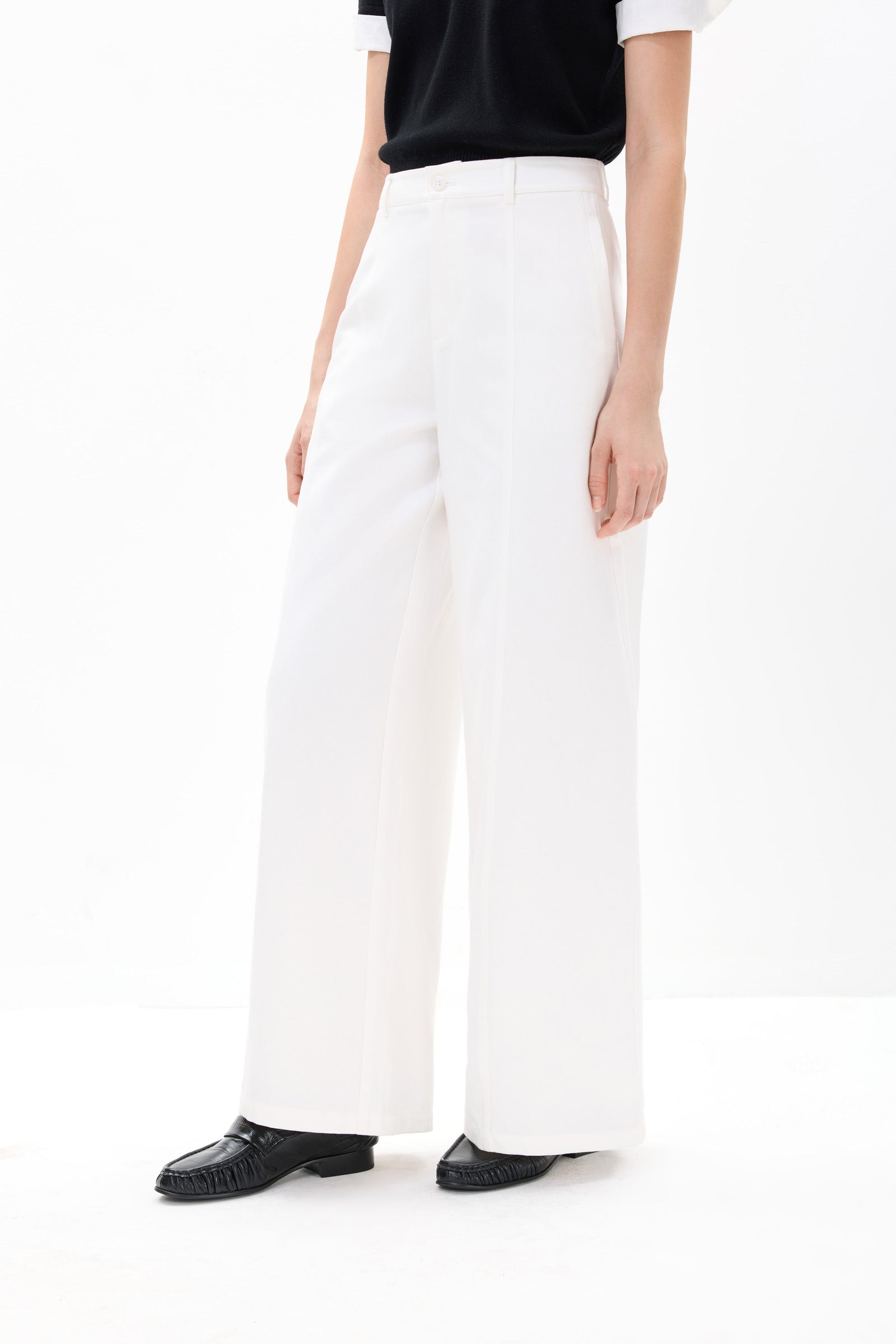 #color_Off White