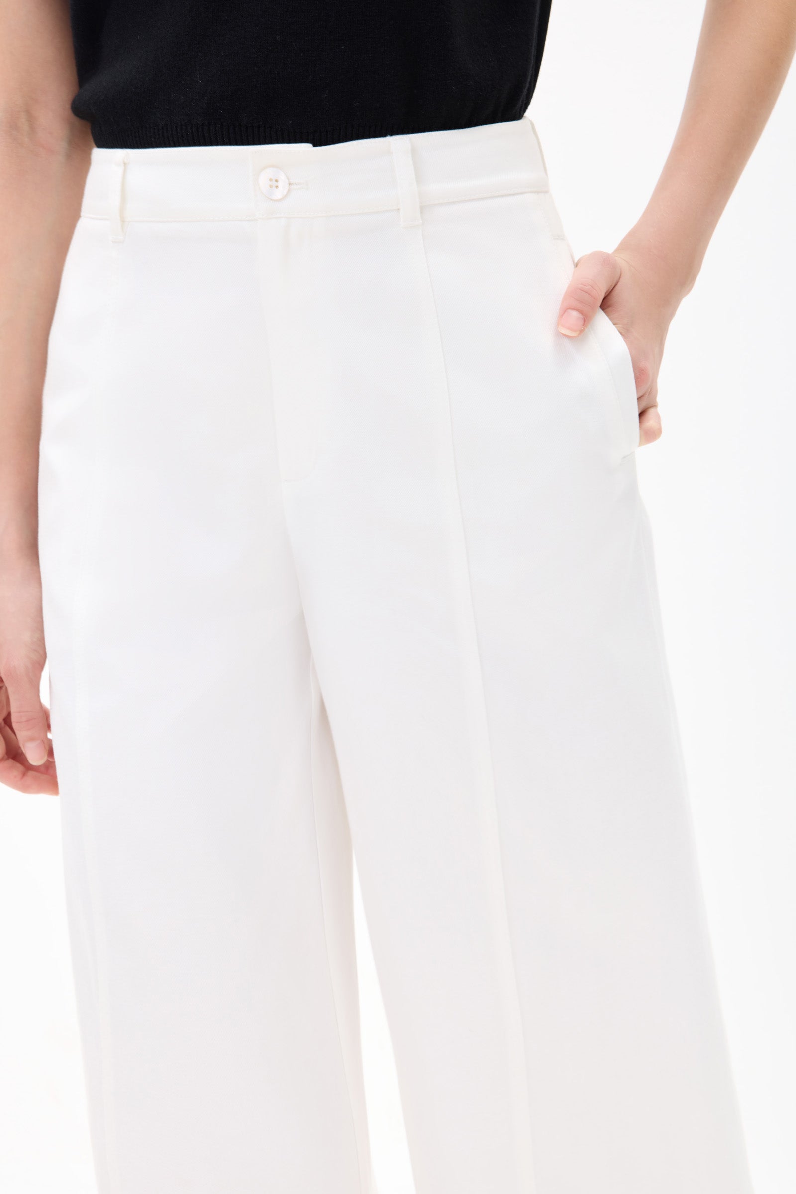 #color_Off White
