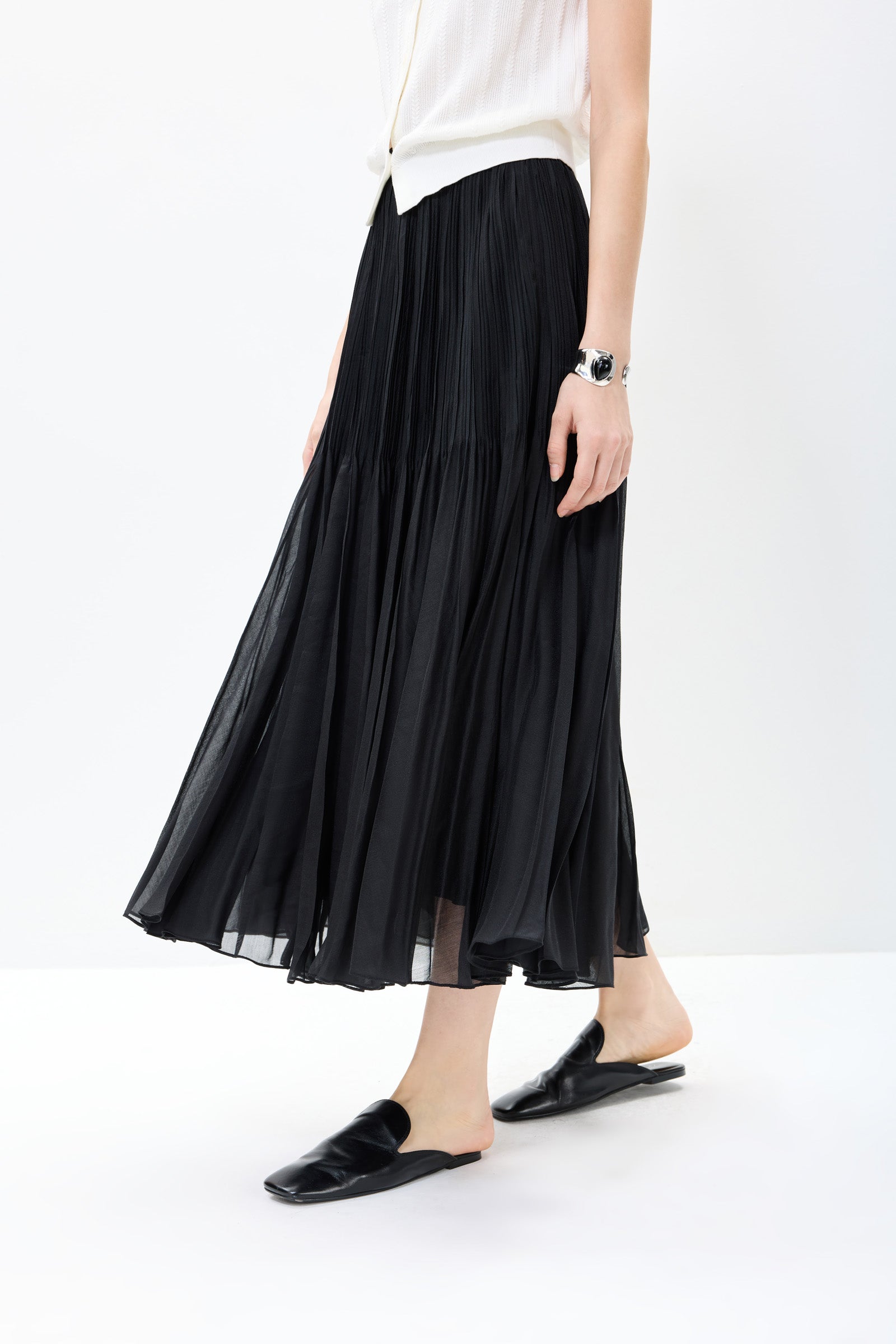 #color_Black