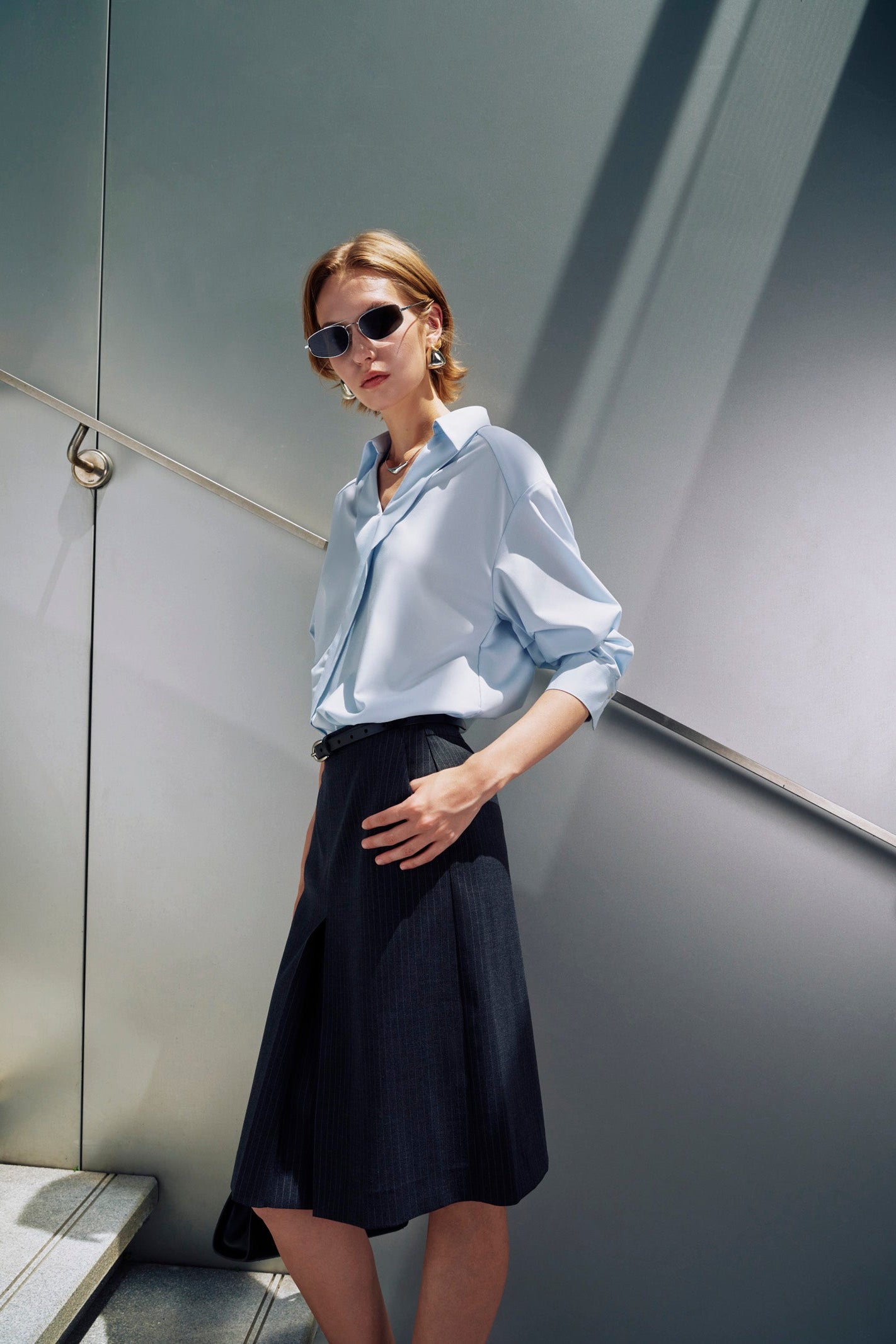 LILY Scissor-Collar Asymmetric Blouse – LILY Official Store