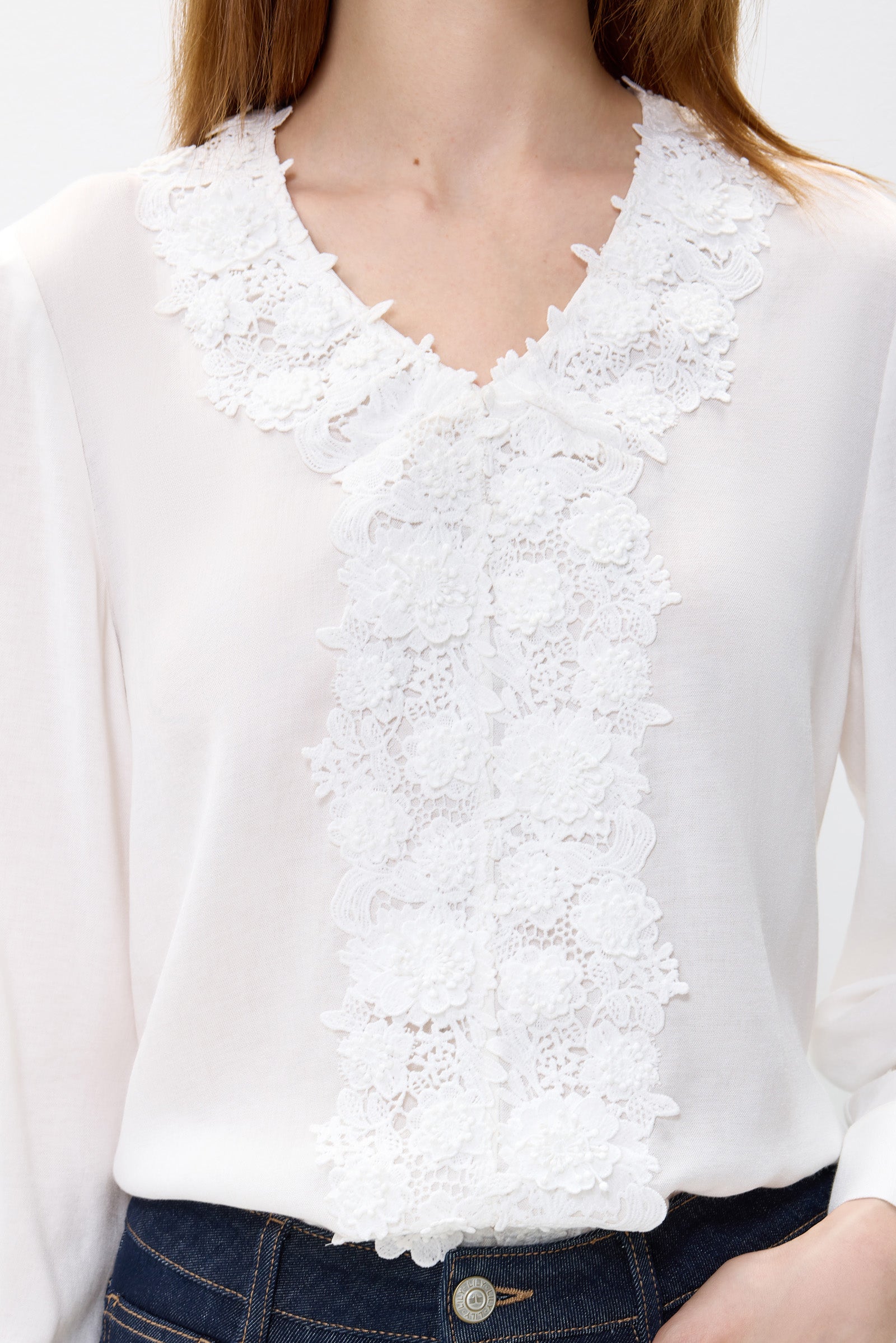 #color_White