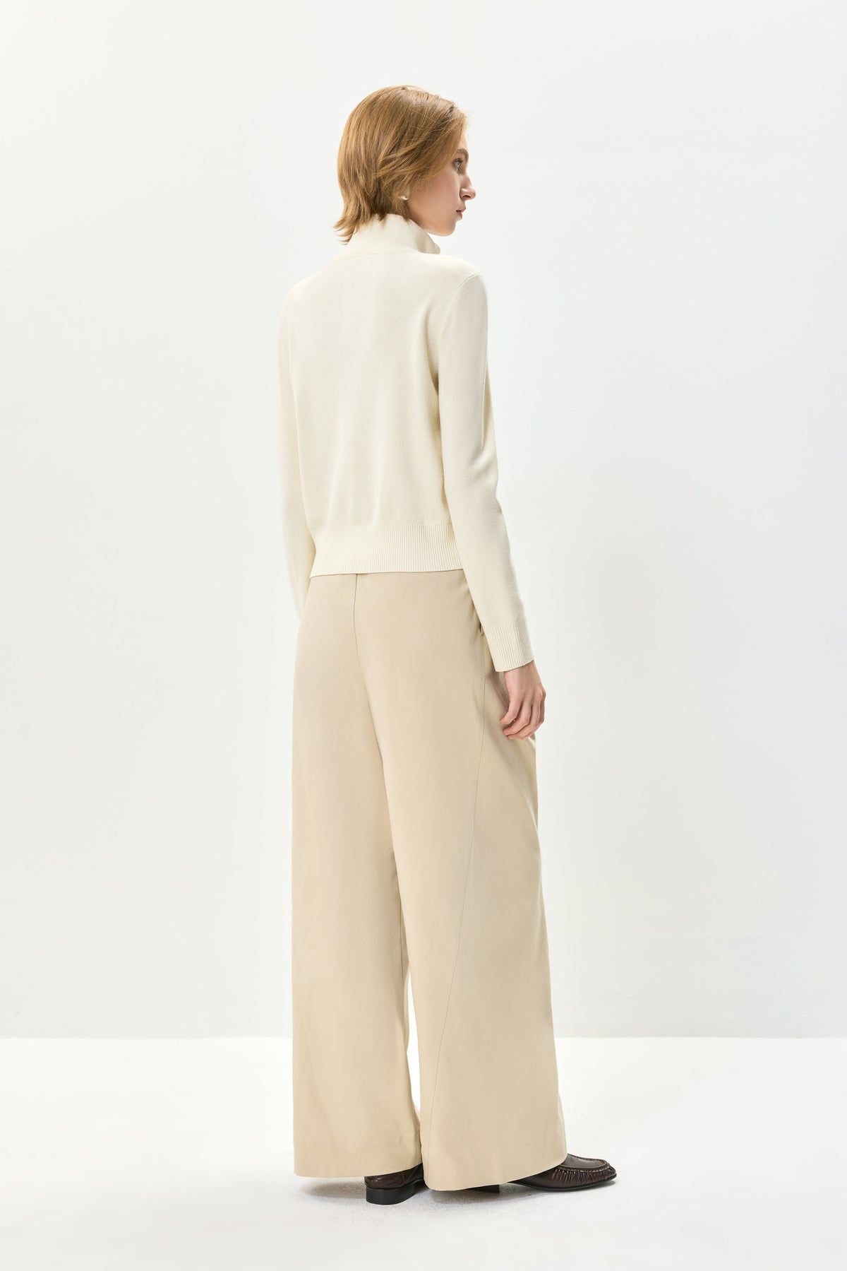 #color_Off White