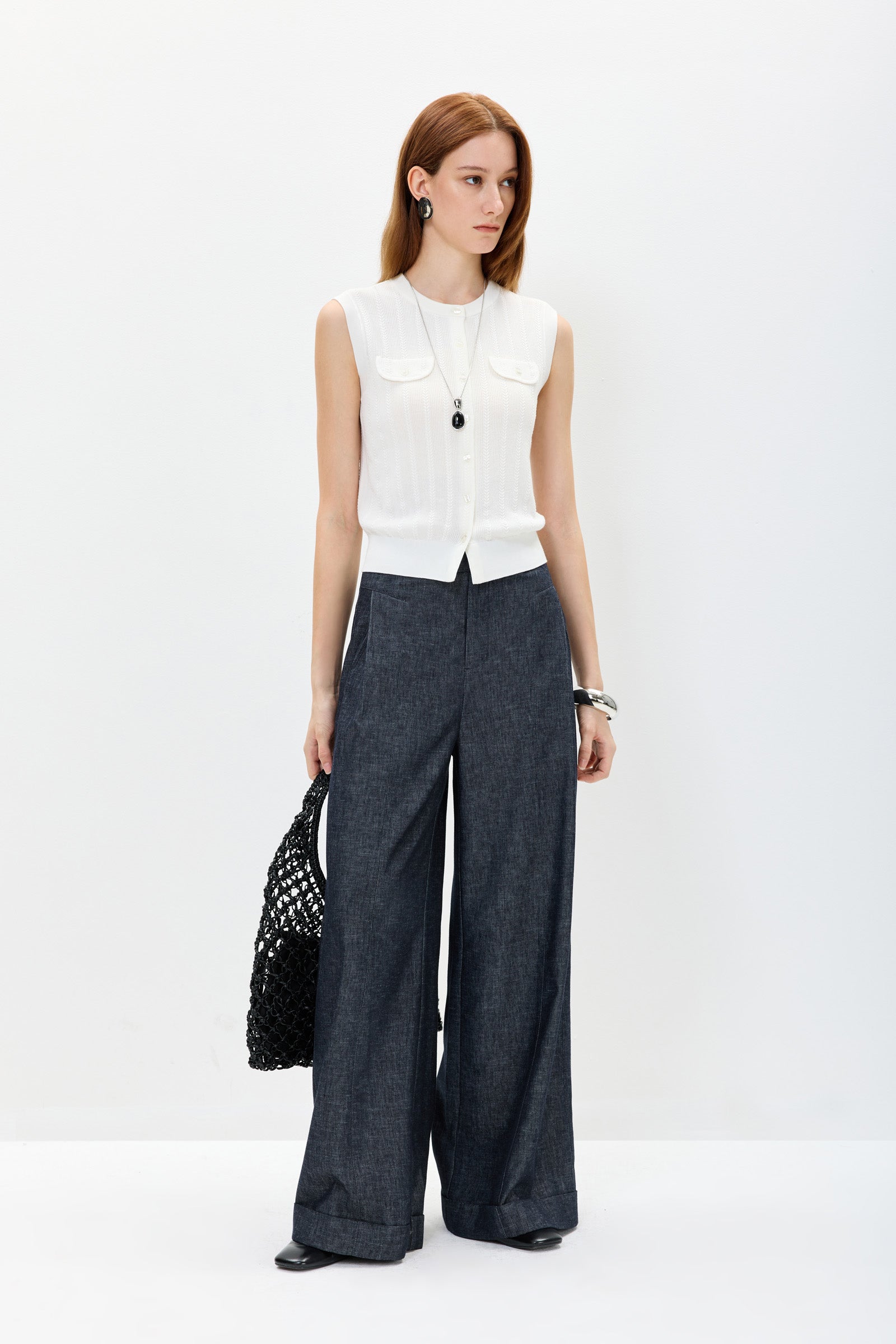 #color_Off White
