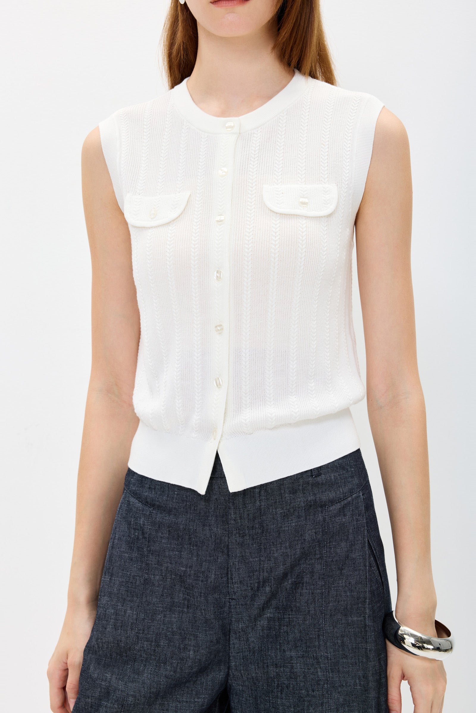 #color_Off White