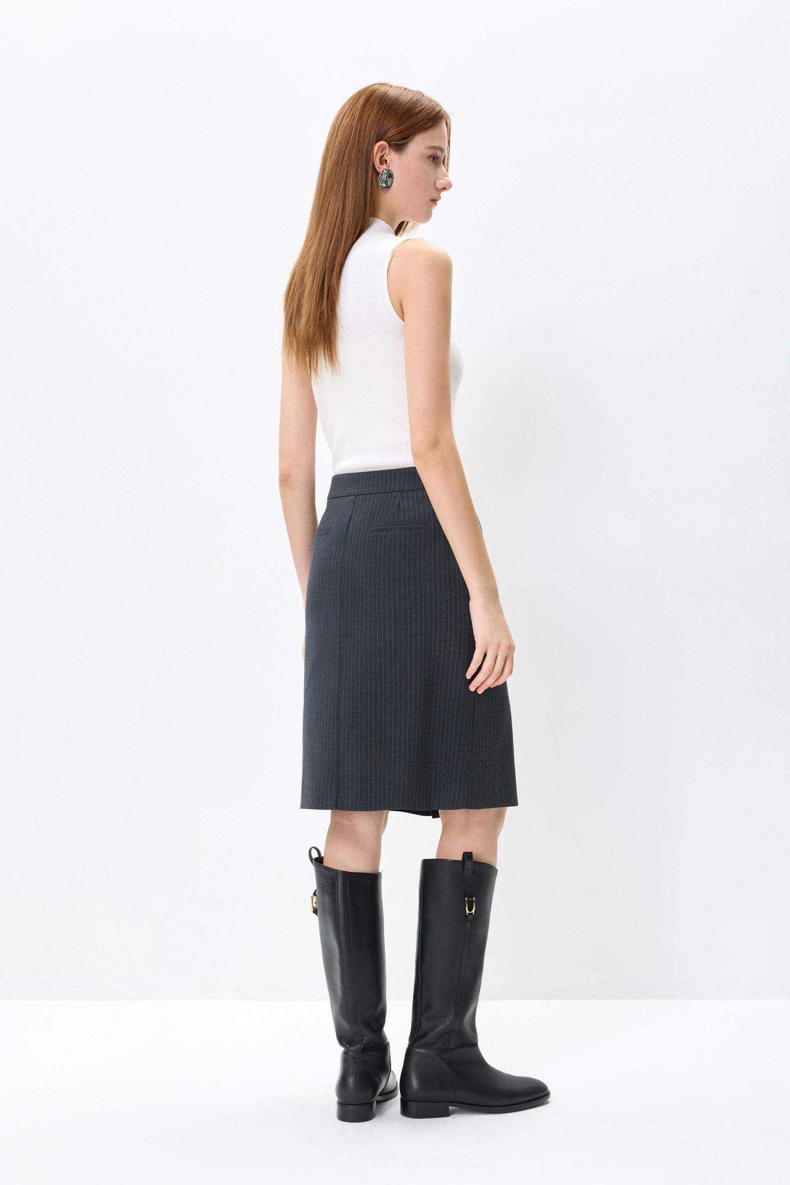 #color_Off White